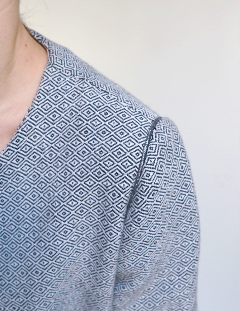 Veste femme CLAUDIE Patron de couture pochette - Atelier SCÄMMIT Patron de couture ATELIER SCÄMMIT | Gaspard et Léonie Tissus en ligne et Mercerie à Toulouse