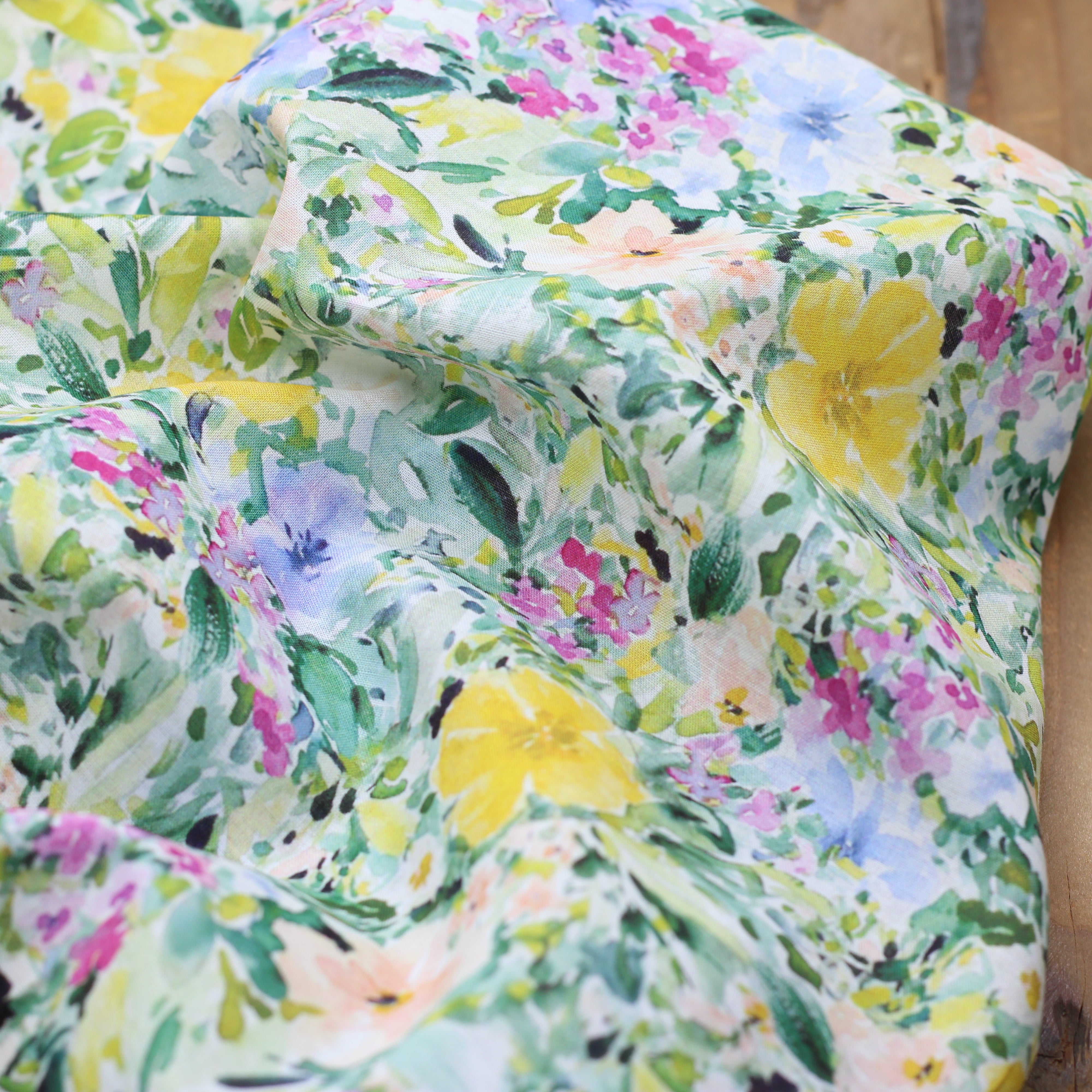 Tissu Voile de coton fleuri - SPRING FLOWER - Jaune/vert (Vendu x10cm)