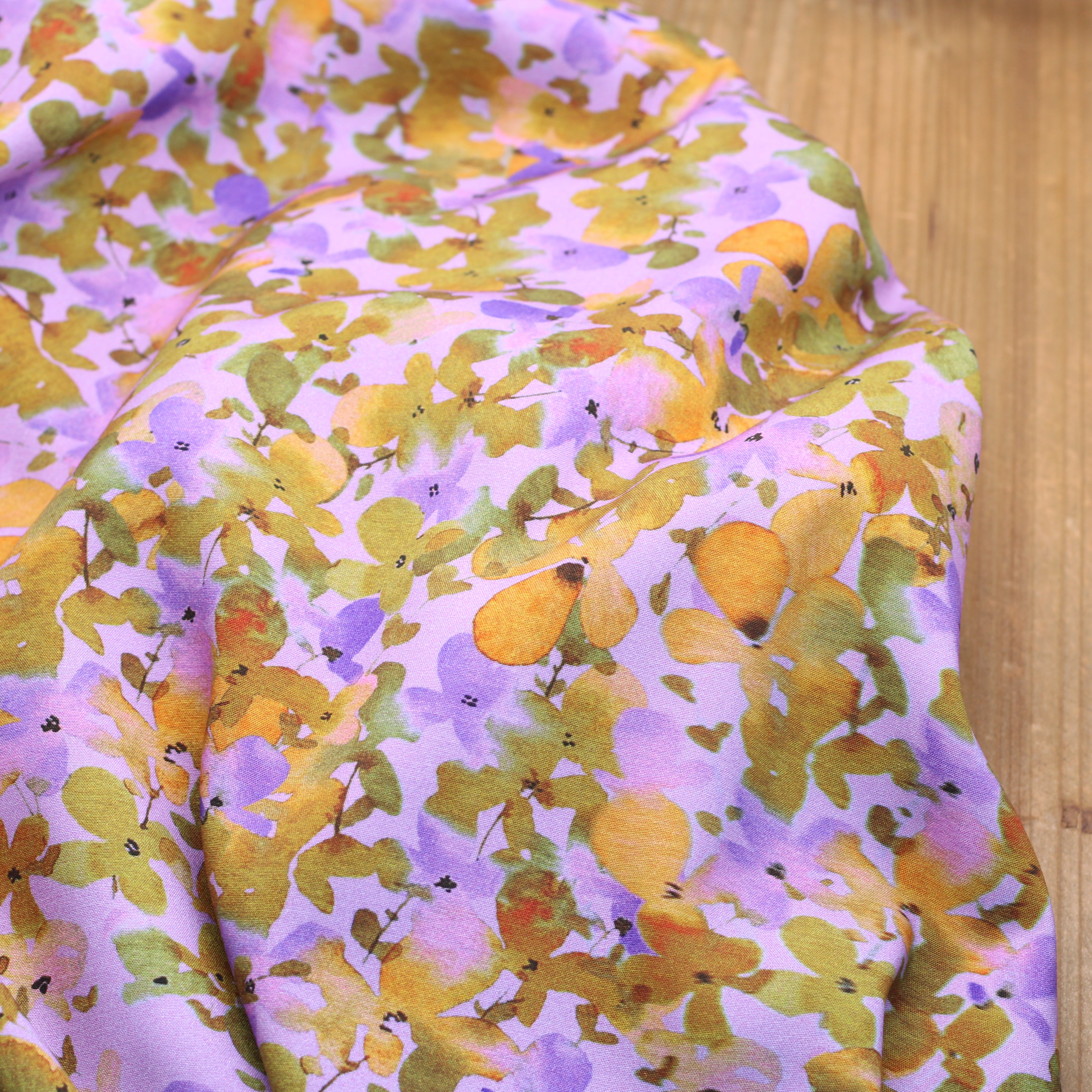 Tissu Viscose Stretch fleuri - Mauve (Vendu x10cm)