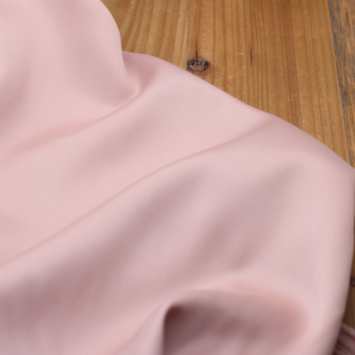 Tissu satin Duchesse uni - Rose nude (Vendu x10cm)