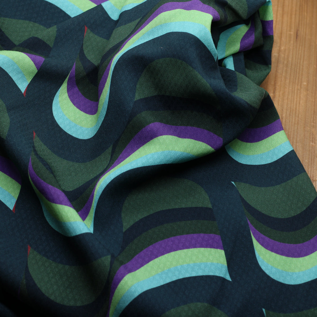 Tissu Viscose - JACQUARD ABSTRAIT WAVES  - Vert (vendu x10cm)
