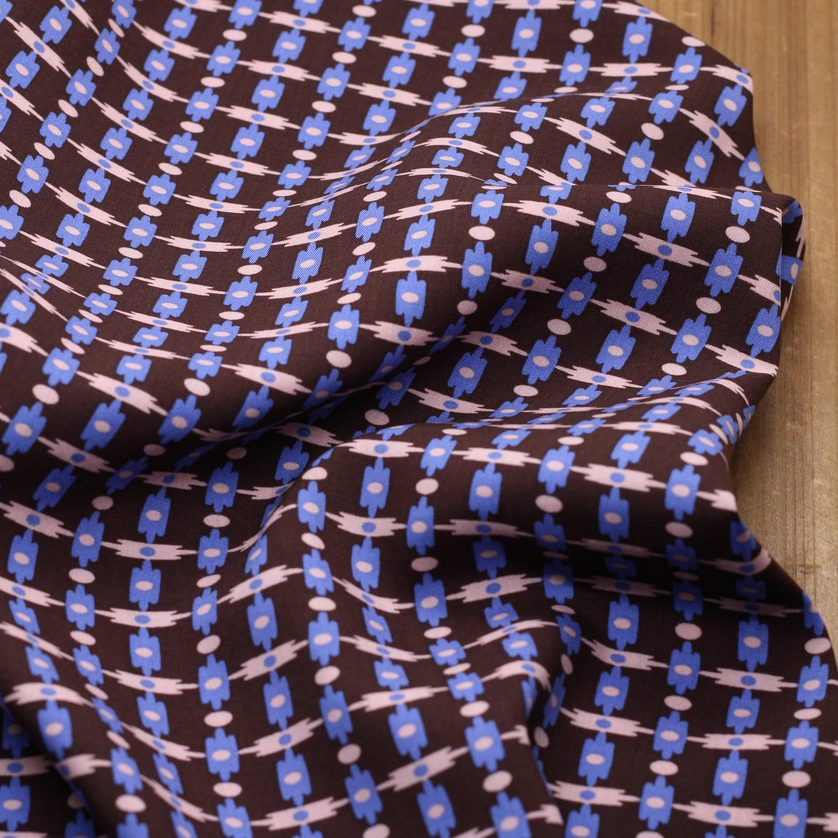 Tissu Viscose - GEOMERIC - Marron Chocolat (vendu x10cm)