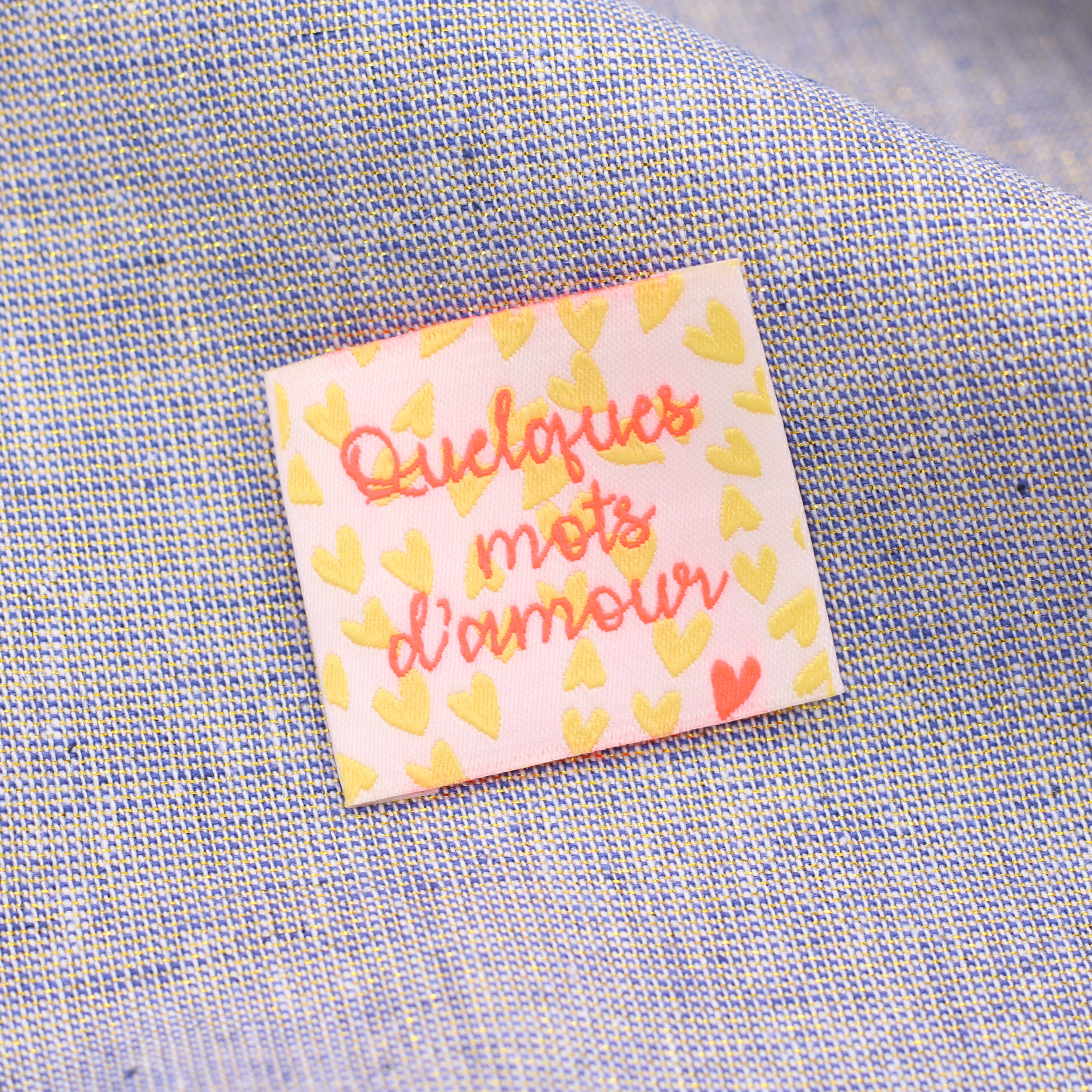 Etiquette tissée - Quelques mots d'amour fluo Etiquettes à coudre Sélection Gaspard & Léonie | Gaspard et Léonie Tissus en ligne et Mercerie à Toulouse
