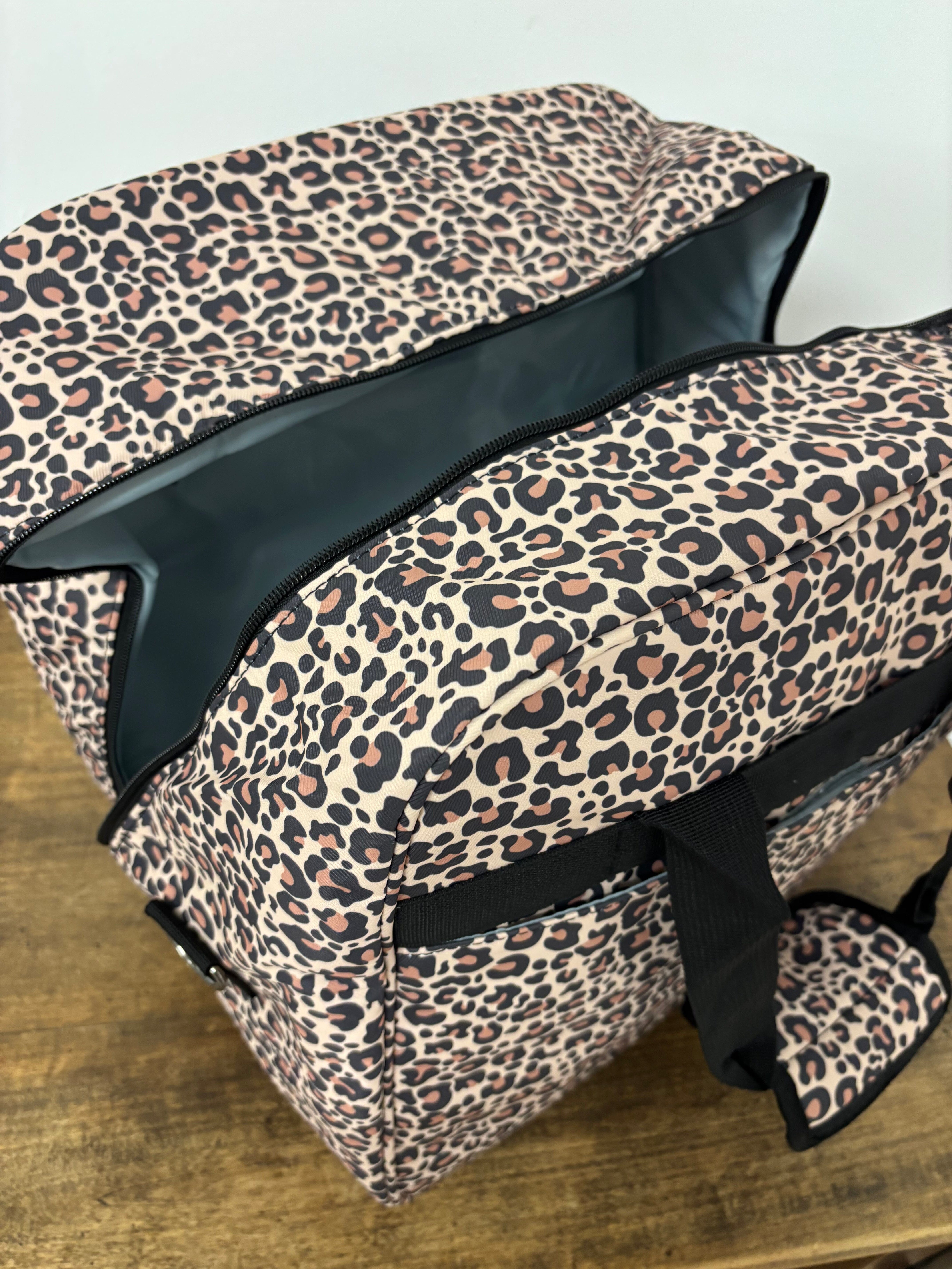 Sac de transport / rangement - Surjeteuse - LEOPARD Surjeteuse Sélection Gaspard & Léonie | Gaspard et Léonie Tissus en ligne et Mercerie à Toulouse