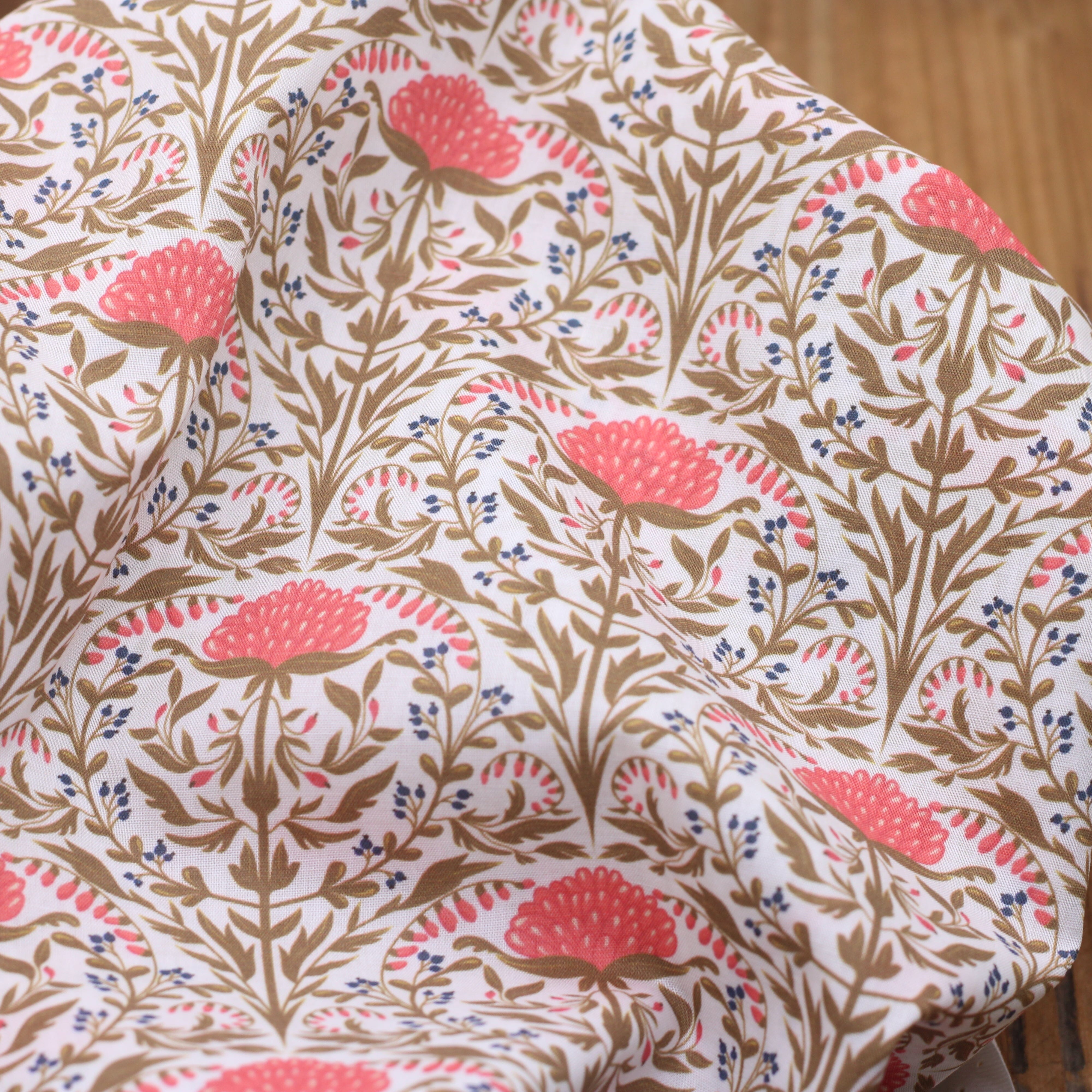 Tissu batiste de coton - DELHI - Rose / Bleu (vendu x10cm) Tissus Sélection Gaspard & Léonie | Gaspard et Léonie Tissus en ligne et Mercerie à Toulouse
