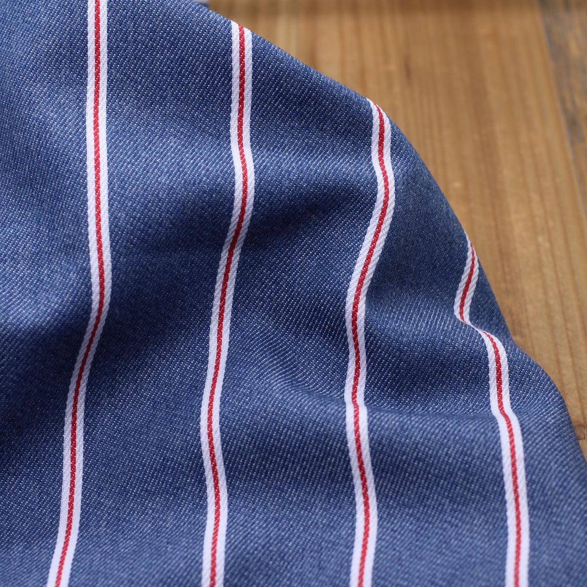 Tissu Coton Denim - Rayé - Bleu moyen /Rouge (Vendu x10cm Tissus Sélection Gaspard & Léonie | Gaspard et Léonie Tissus en ligne et Mercerie à Toulouse