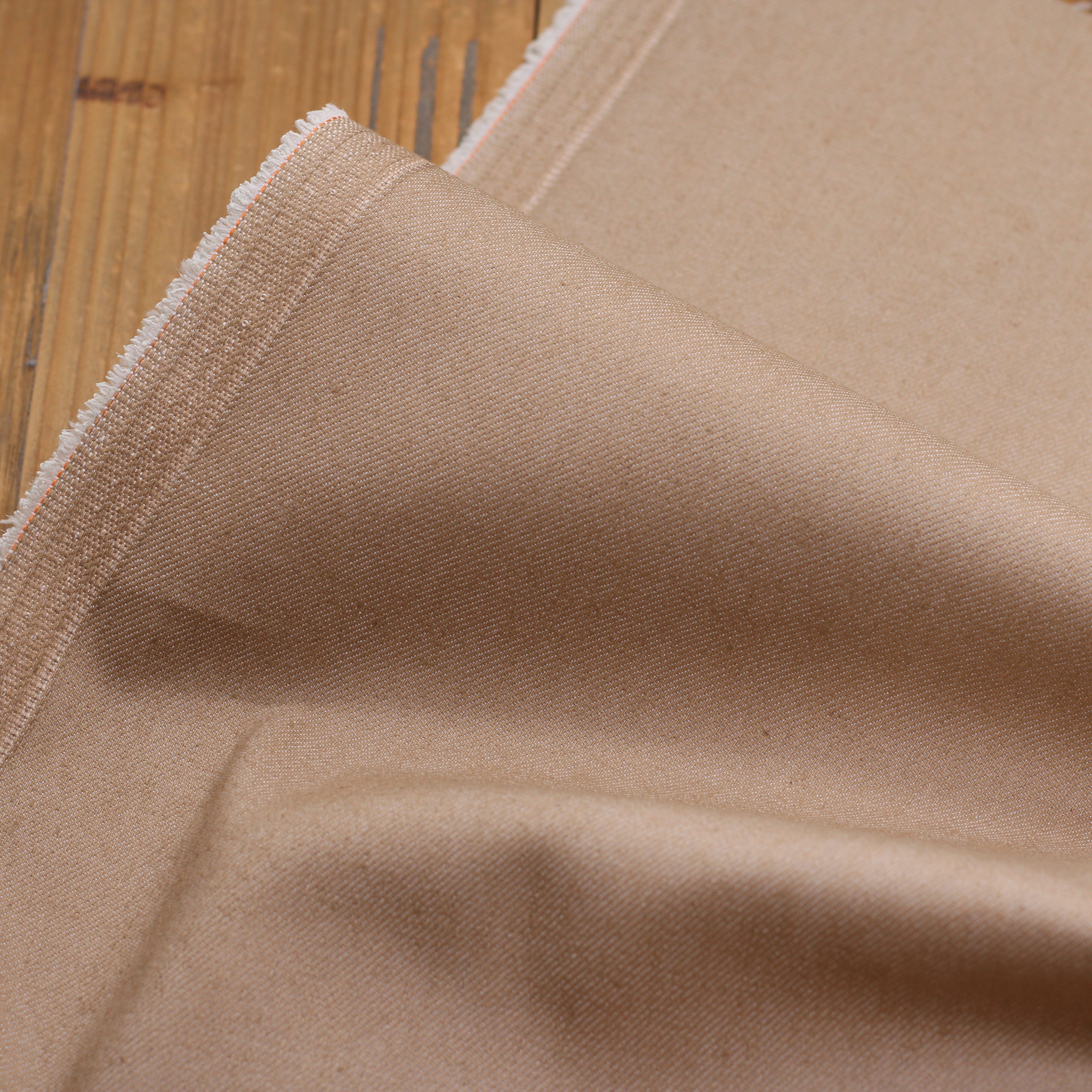 Tissu coton denim Stretch 9 Oz - Gris Beige Sable (Vendu x10cm) Tissus Sélection Gaspard & Léonie | Gaspard et Léonie Tissus en ligne et Mercerie à Toulouse