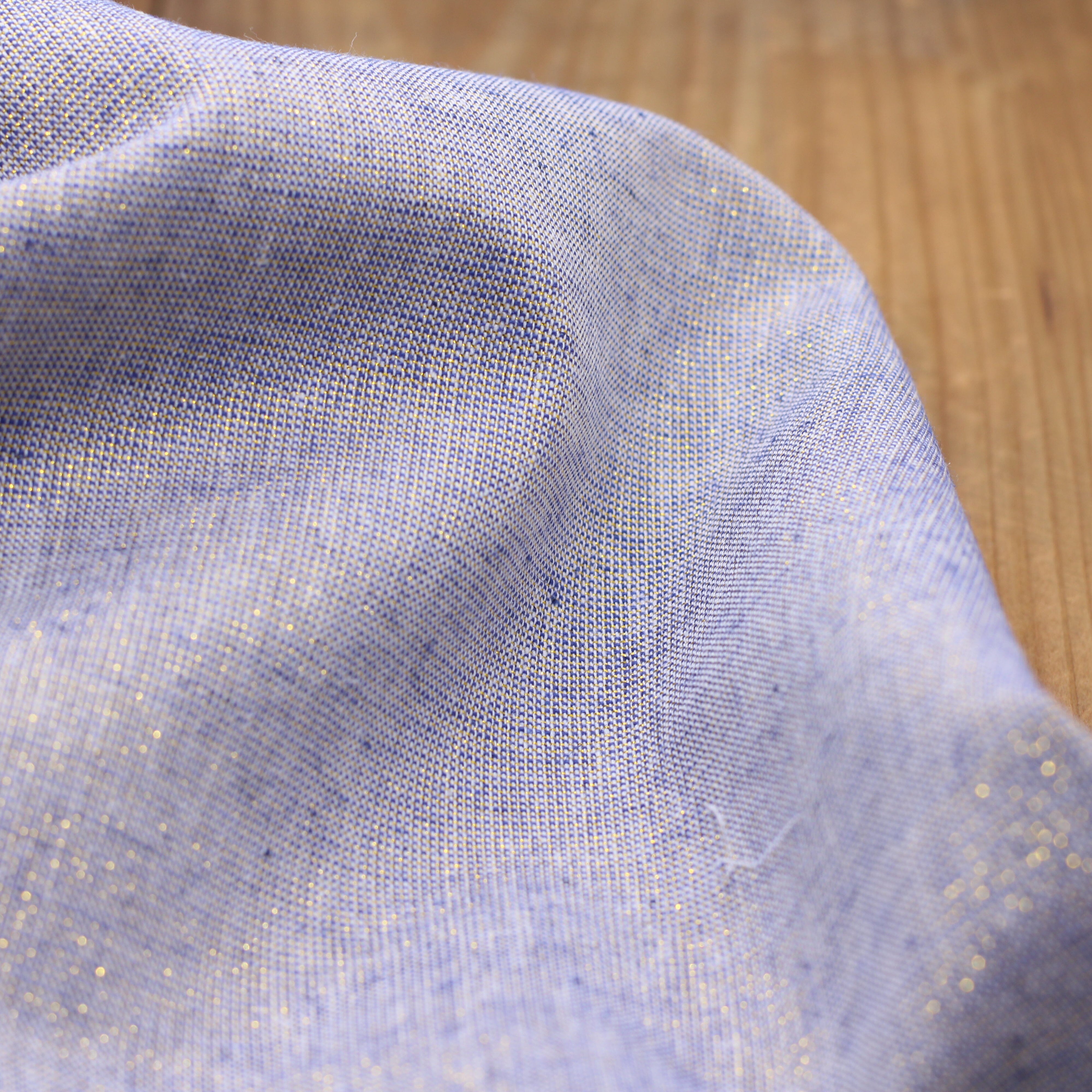 Tissu coton Lin chambray irisé Or clair Bleu (Vendu x10cm) Tissus Sélection Gaspard & Léonie | Gaspard et Léonie Tissus en ligne et Mercerie à Toulouse