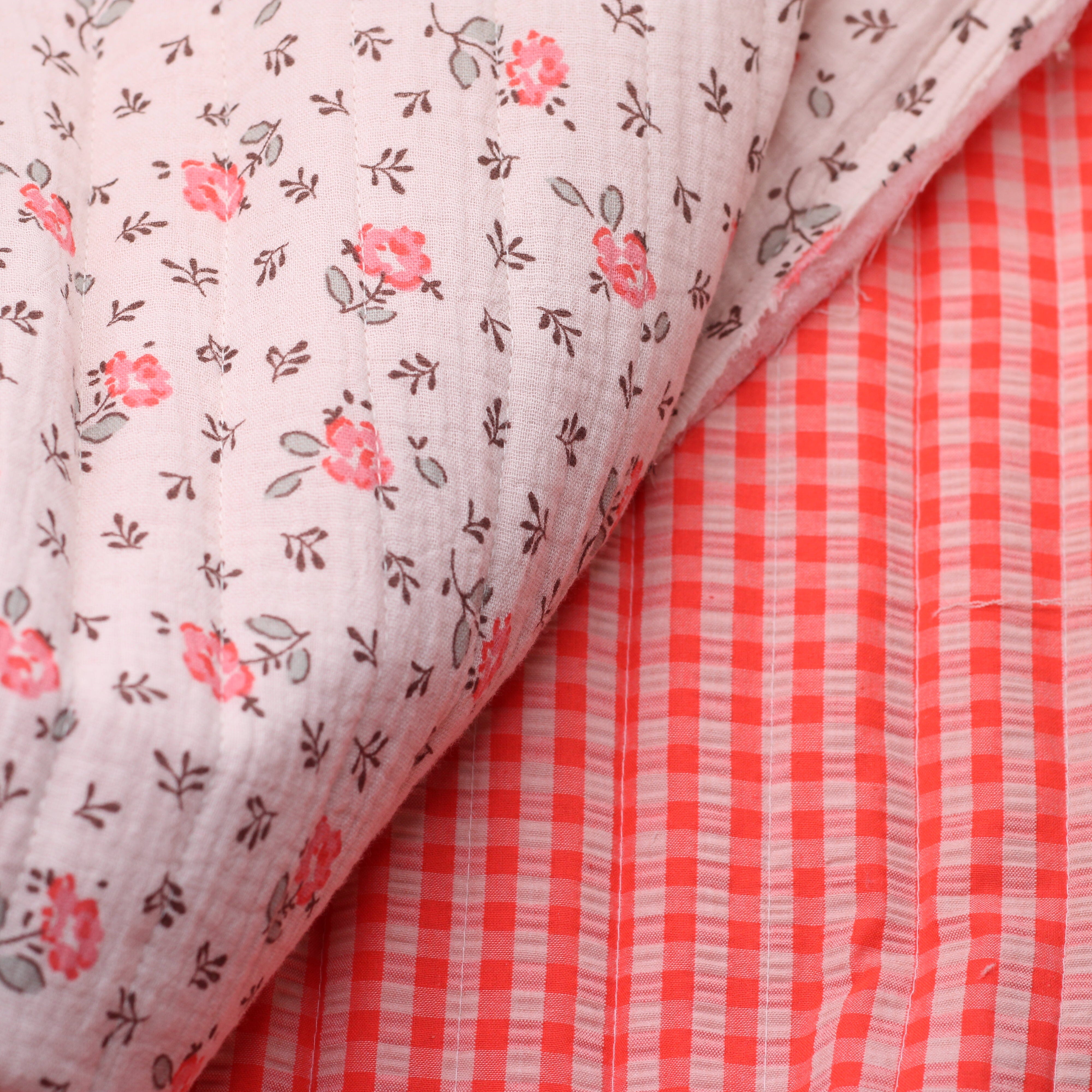 Tissu coton Matelassé Seersecker - OLYMPE/VICHY- Fluo Corail (Vendu x10cm) Tissus DOMOTEX | Gaspard et Léonie Tissus en ligne et Mercerie à Toulouse