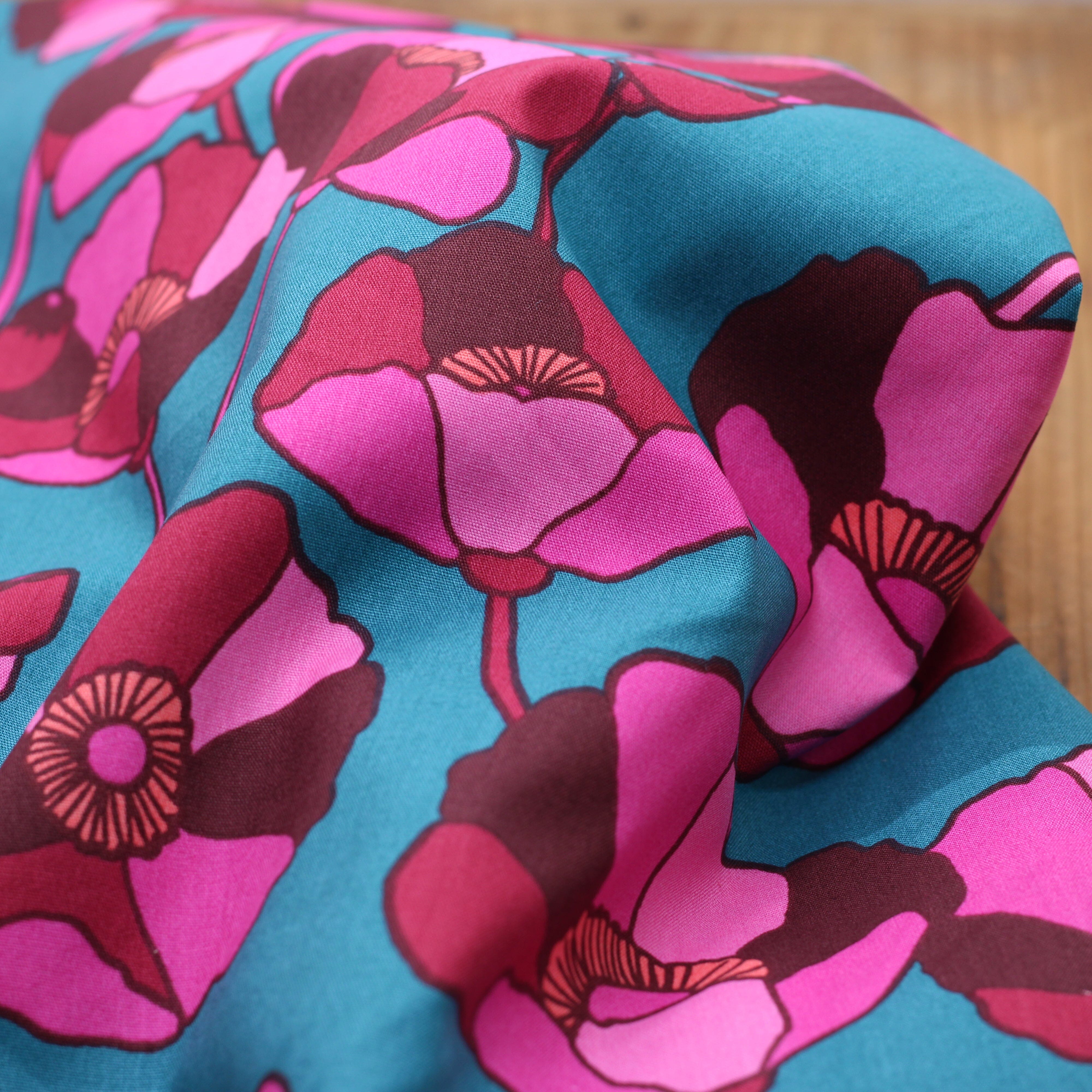 Tissu Coton Viscose Fleuri - Pétrole (Vendu x10cm) Tissus Sélection Gaspard & Léonie | Gaspard et Léonie Tissus en ligne et Mercerie à Toulouse