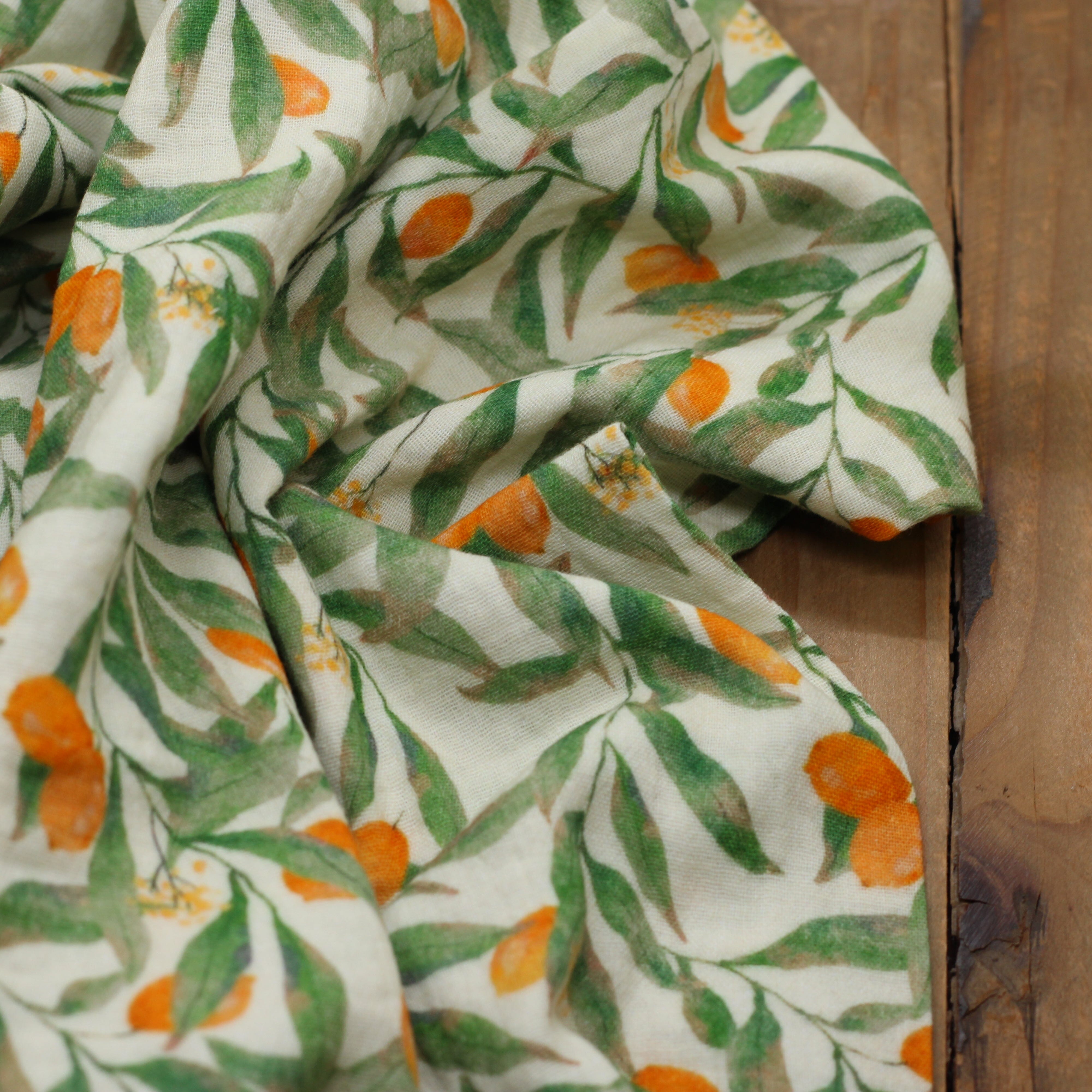 Tissu double Gaze de coton - ORANGE FLOWERS - Ecru POPPY DESIGNED (Vendu x10cm) Tissus POPPY Designed For You | Gaspard et Léonie Tissus en ligne et Mercerie à Toulouse