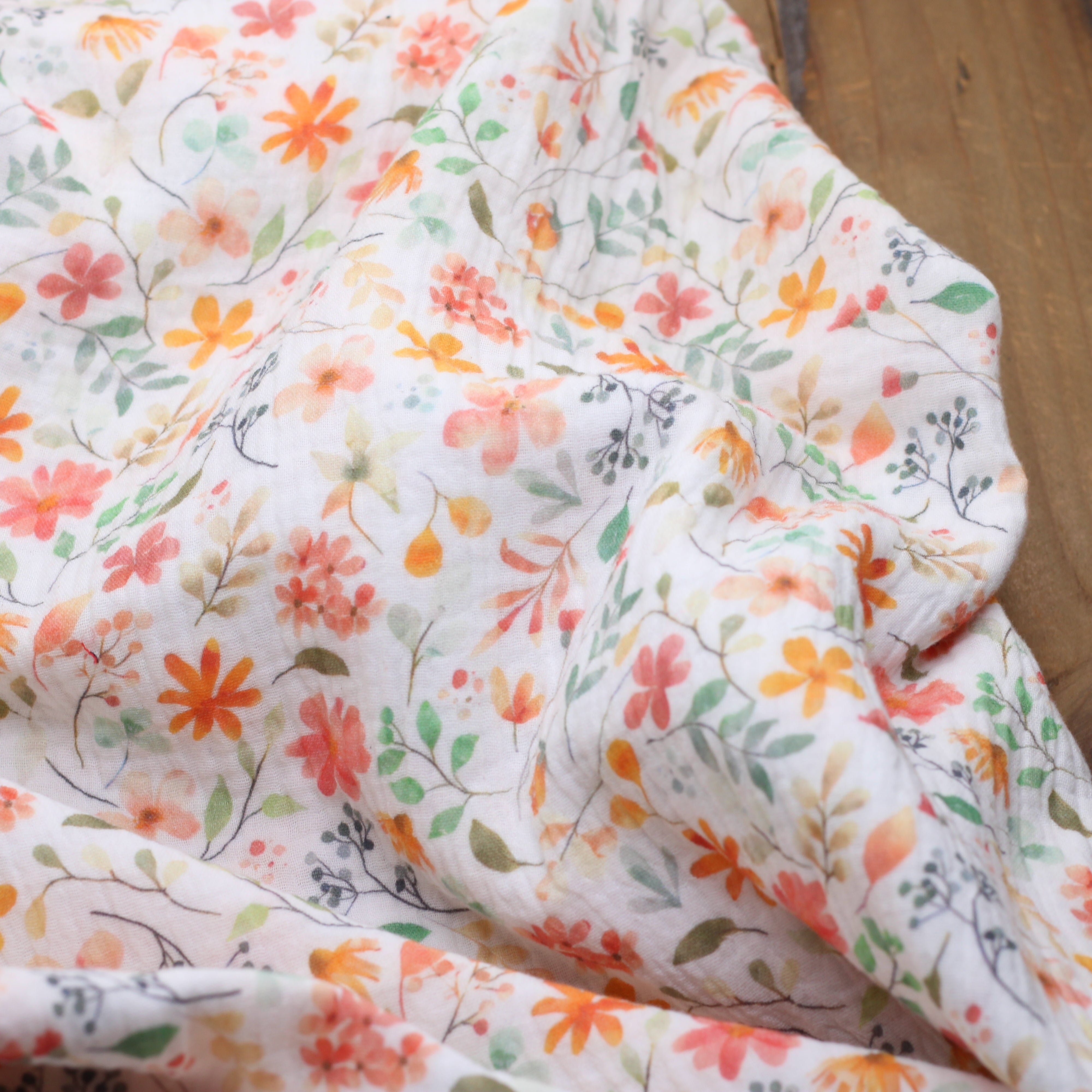 Tissu double Gaze de coton - SPRING FLOWERS - Blanc POPPY DESIGNED (Vendu x10cm) Tissus POPPY Designed For You | Gaspard et Léonie Tissus en ligne et Mercerie à Toulouse