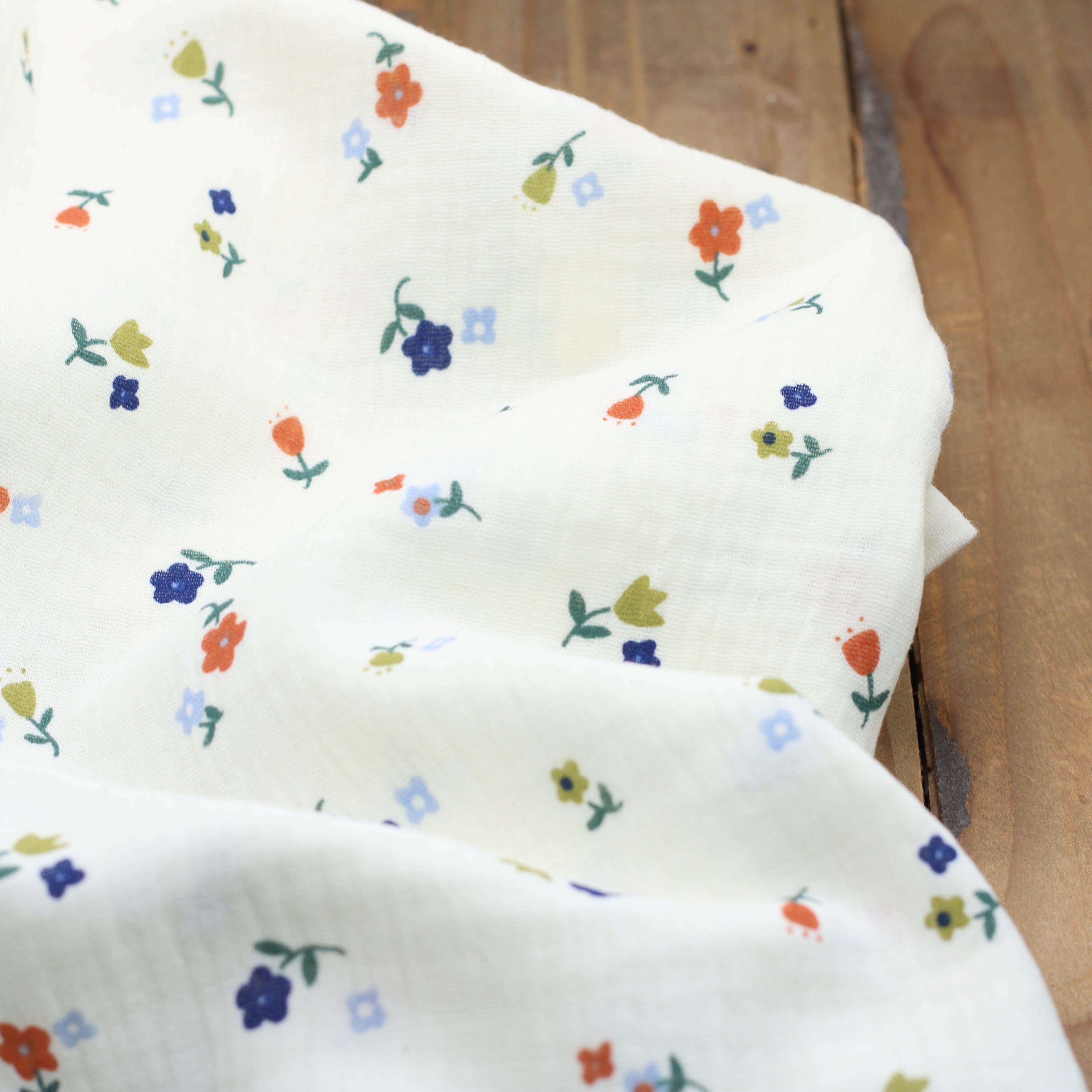 Tissu Double gaze de coton - STAND RIGHT FLOWERS - Ecru| KATIA Fabrics (Vendu x10cm) Tissus katia Fabrics | Gaspard et Léonie Tissus en ligne et Mercerie à Toulouse