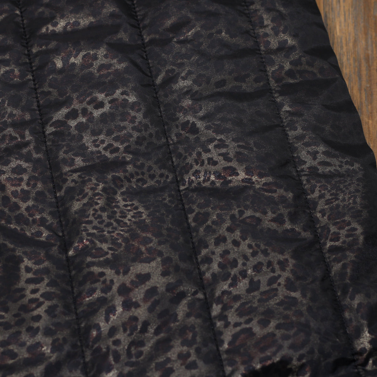 Tissu Doudoune Matelassé doublé LEOPARD irisé or- Marron (Vendu x10cm) Tissus Sélection Gaspard & Léonie | Gaspard et Léonie Tissus en ligne et Mercerie à Toulouse