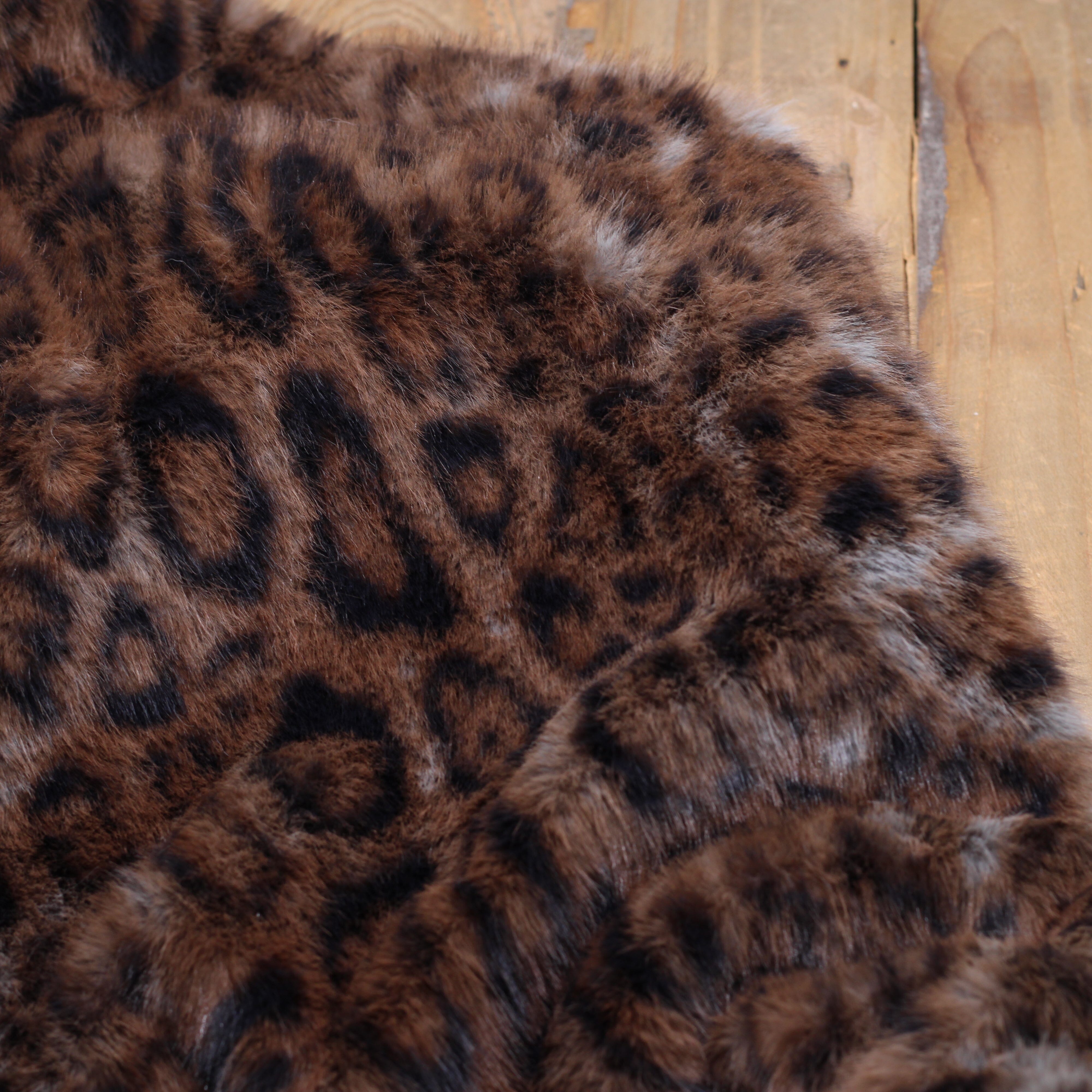 Tissu fausse fourrure LEOPARD - Fauve (Vendu x10cm) Tissus Sélection Gaspard & Léonie | Gaspard et Léonie Tissus en ligne et Mercerie à Toulouse