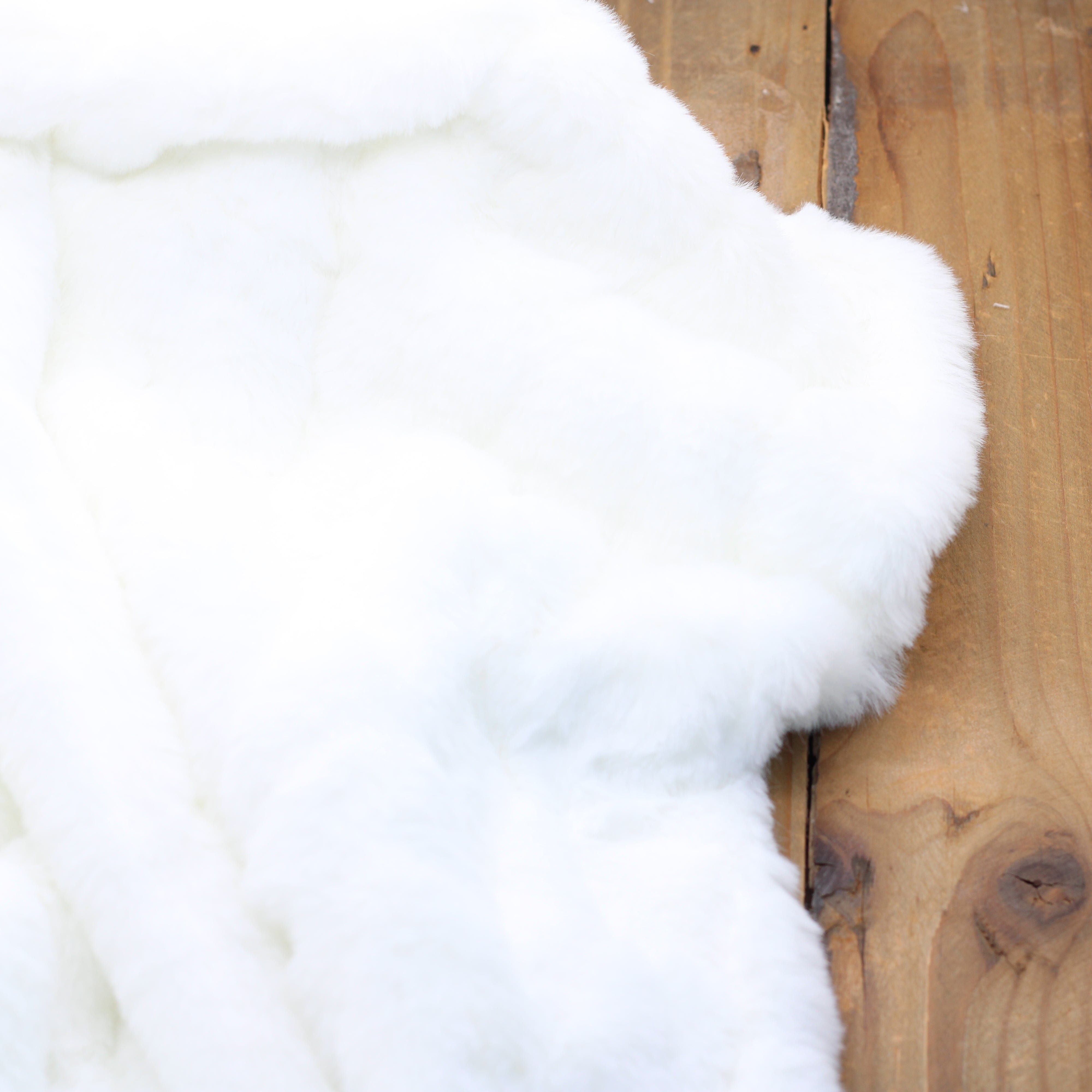 Tissu fausse fourrure - MALOU - Ecru (Vendu x10cm) Tissus Sélection Gaspard & Léonie | Gaspard et Léonie Tissus en ligne et Mercerie à Toulouse