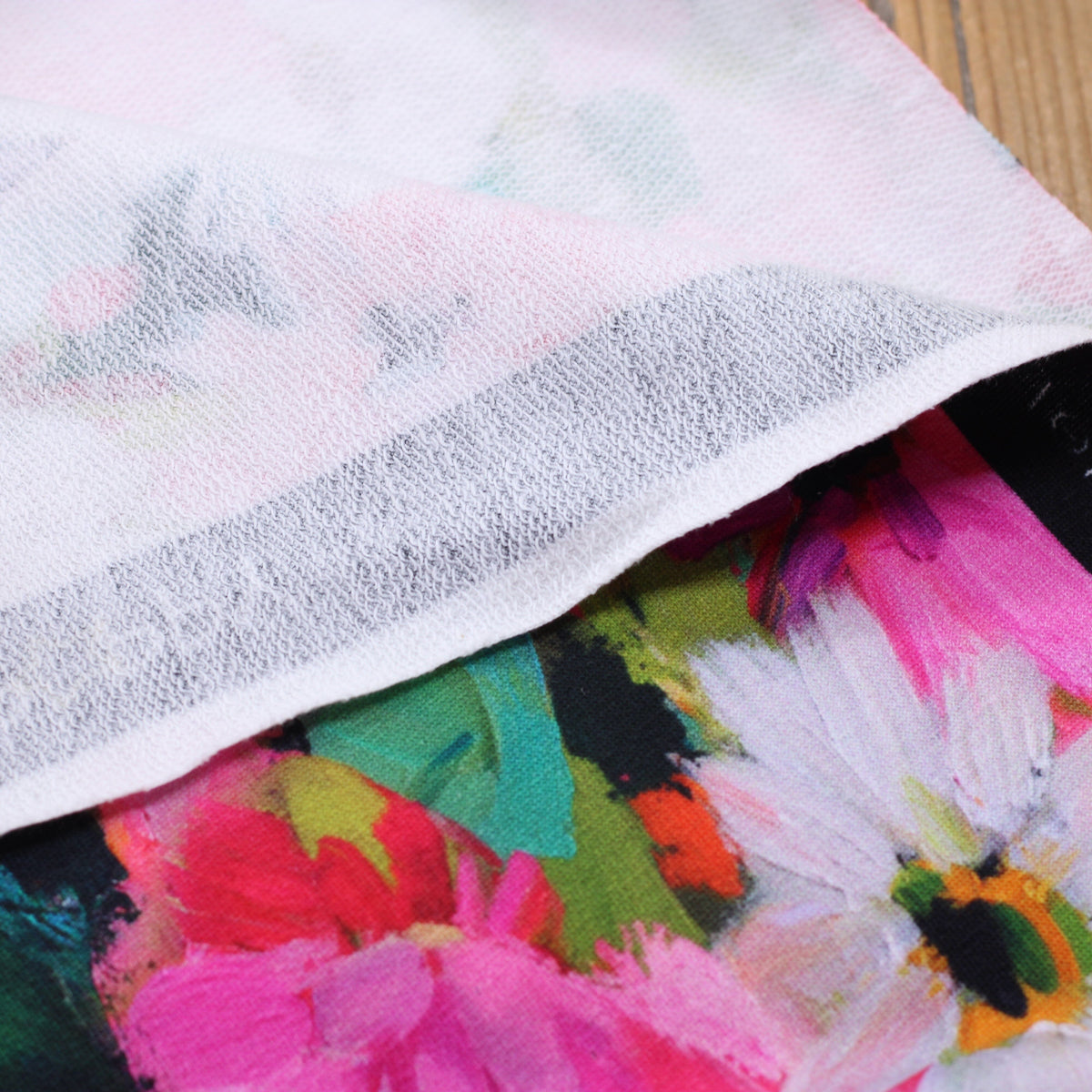 Tissu French Terry - AQUARELLE FLOWERS - Rose (Vendu x10cm) Tissus POPPY Designed For You | Gaspard et Léonie Tissus en ligne et Mercerie à Toulouse