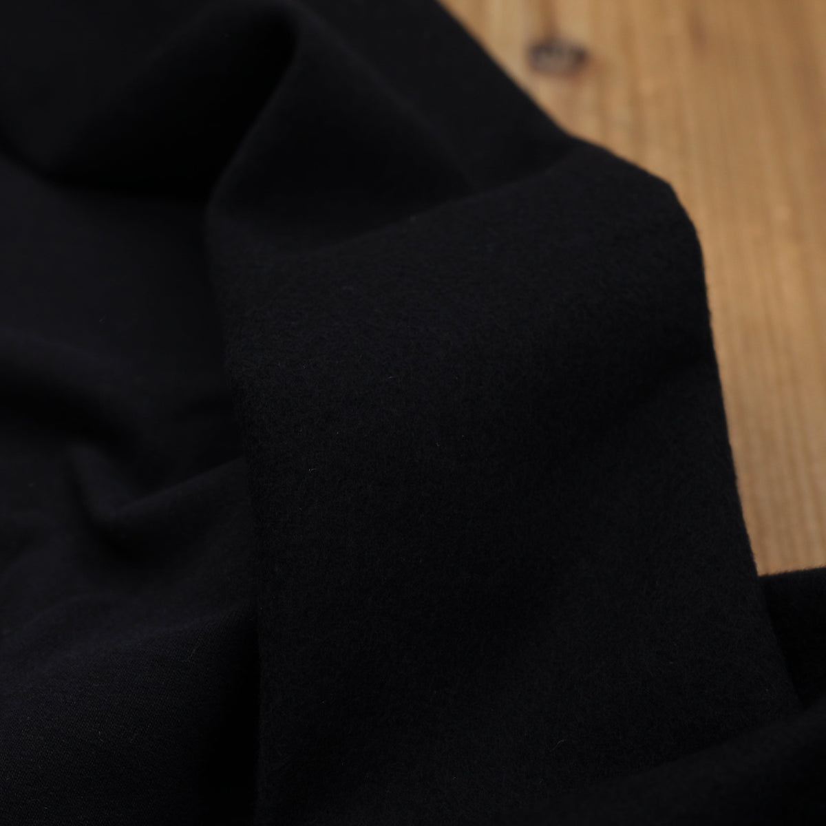 Tissu French Terry Gratté Uni GOTS- Noir (Vendu x10cm) Tissus Sélection Gaspard & Léonie | Gaspard et Léonie Tissus en ligne et Mercerie à Toulouse