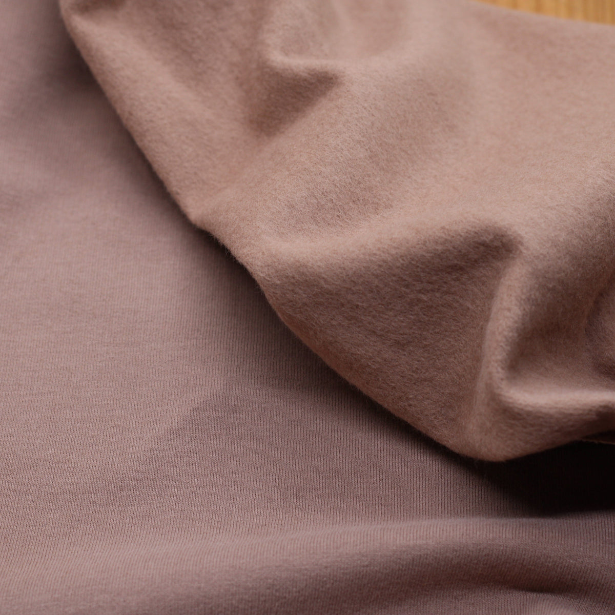 Tissu French Terry Gratté Uni GOTS- Taupe (Vendu x10cm) Tissus Sélection Gaspard & Léonie | Gaspard et Léonie Tissus en ligne et Mercerie à Toulouse