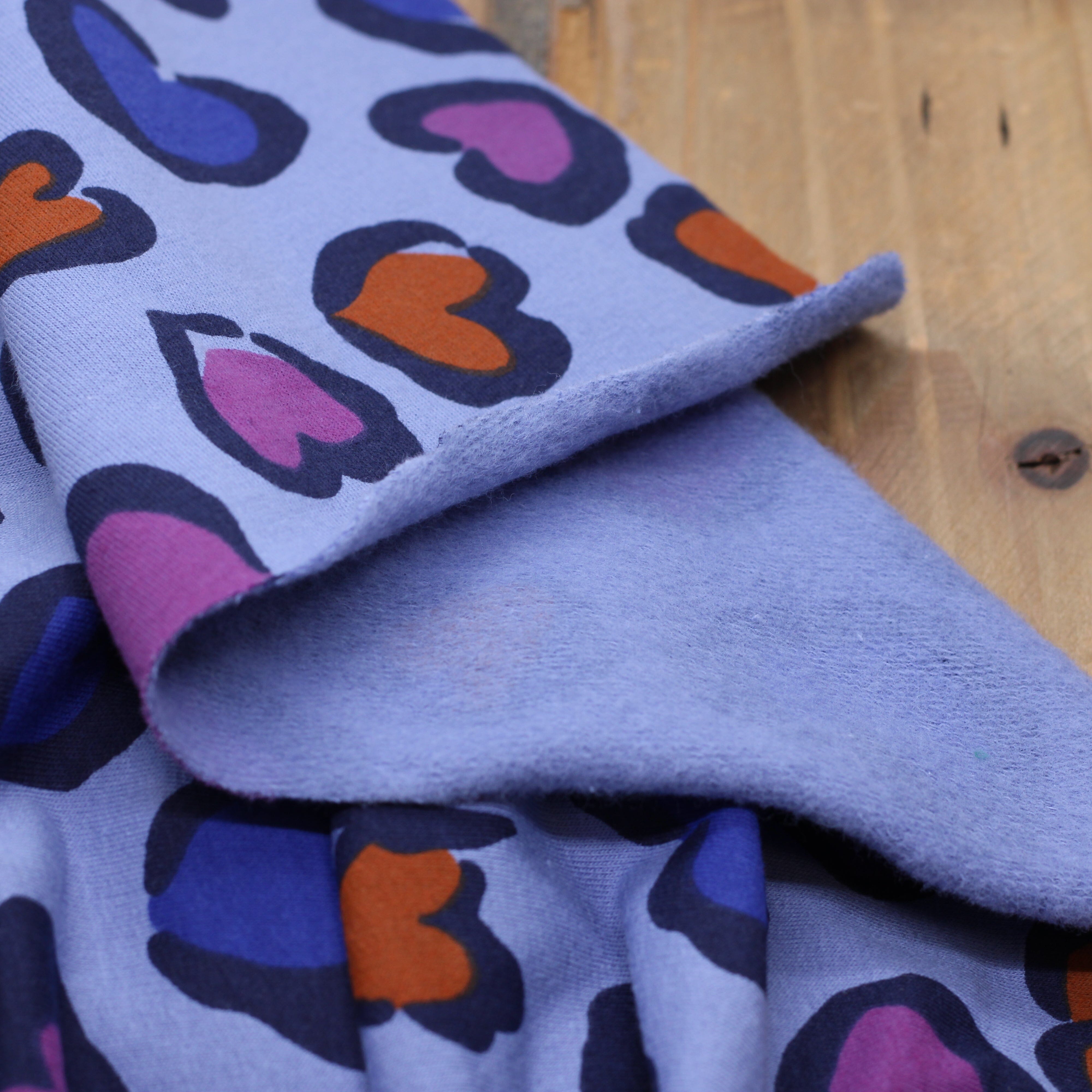 Tissu French Terry - HEARTS LEOPARD - Bleu (Vendu x10cm) Tissus POPPY Designed For You | Gaspard et Léonie Tissus en ligne et Mercerie à Toulouse