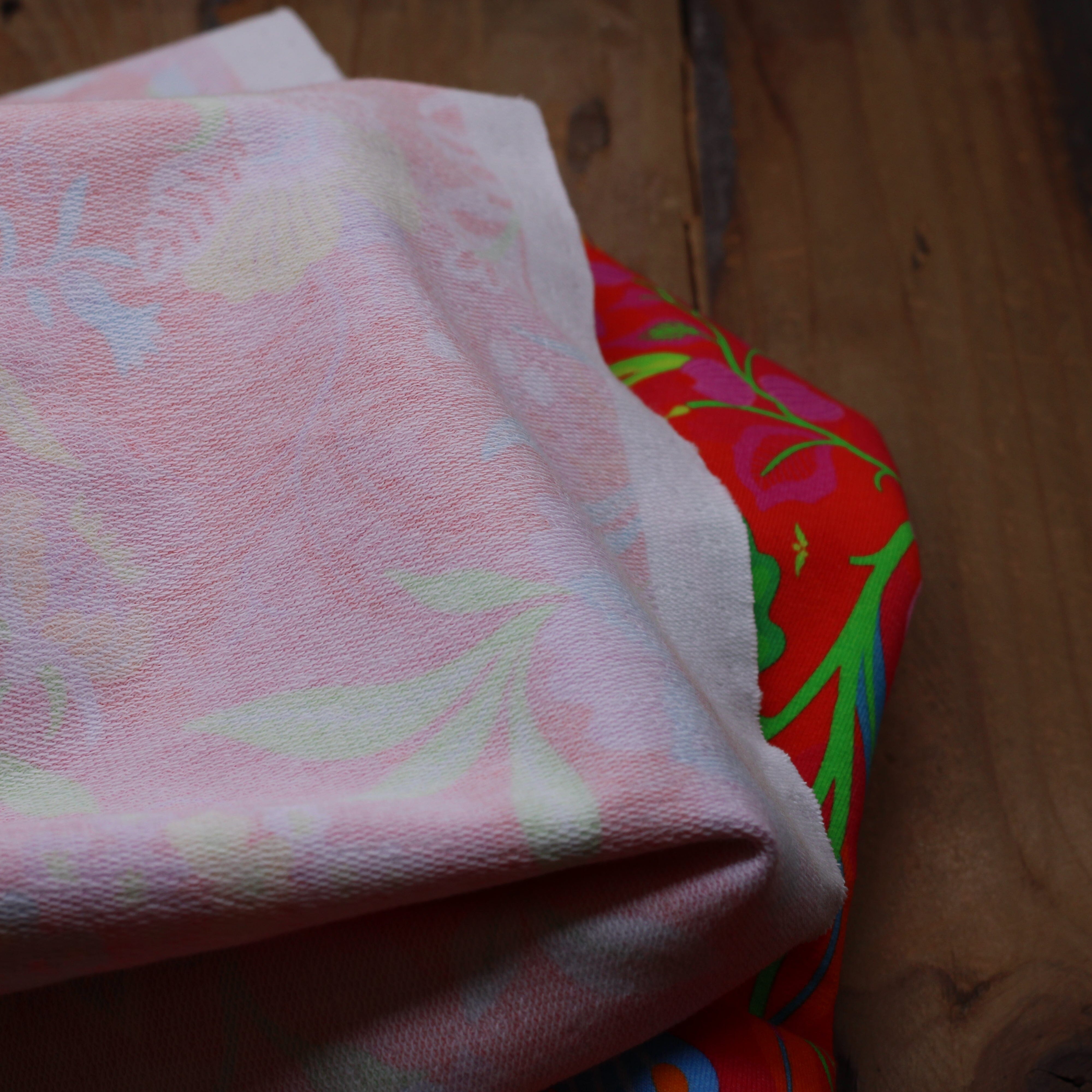 Tissu French Terry - VEGETAL - Rouge (Vendu x10cm) Tissus Sélection Gaspard & Léonie | Gaspard et Léonie Tissus en ligne et Mercerie à Toulouse