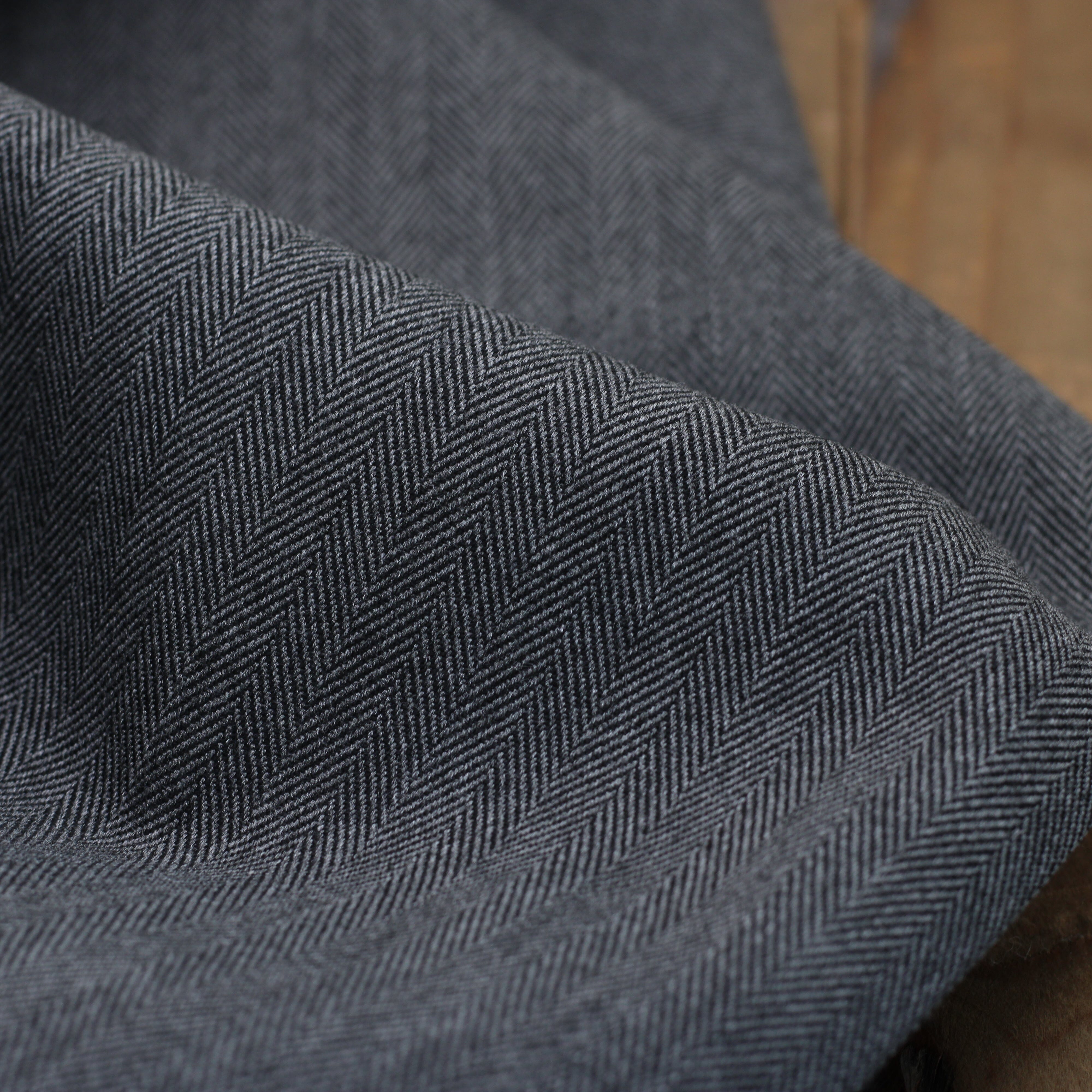 Tissu Herringbone 6MM Stretch - Gris (vendu x10cm) Tissus Sélection Gaspard & Léonie | Gaspard et Léonie Tissus en ligne et Mercerie à Toulouse