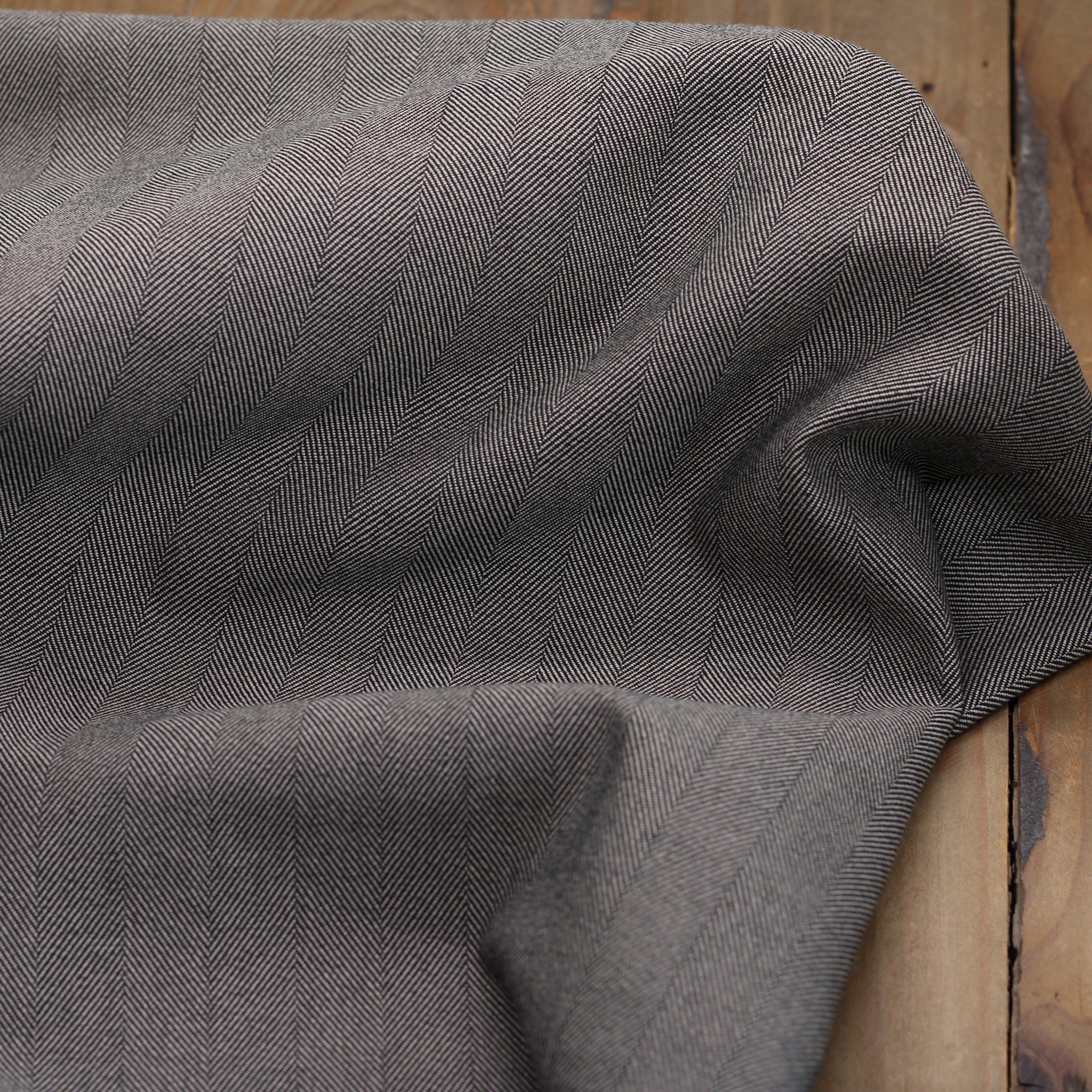 Tissu Herringbone Stretch - Beige (vendu x10cm) Tissus Sélection Gaspard & Léonie | Gaspard et Léonie Tissus en ligne et Mercerie à Toulouse