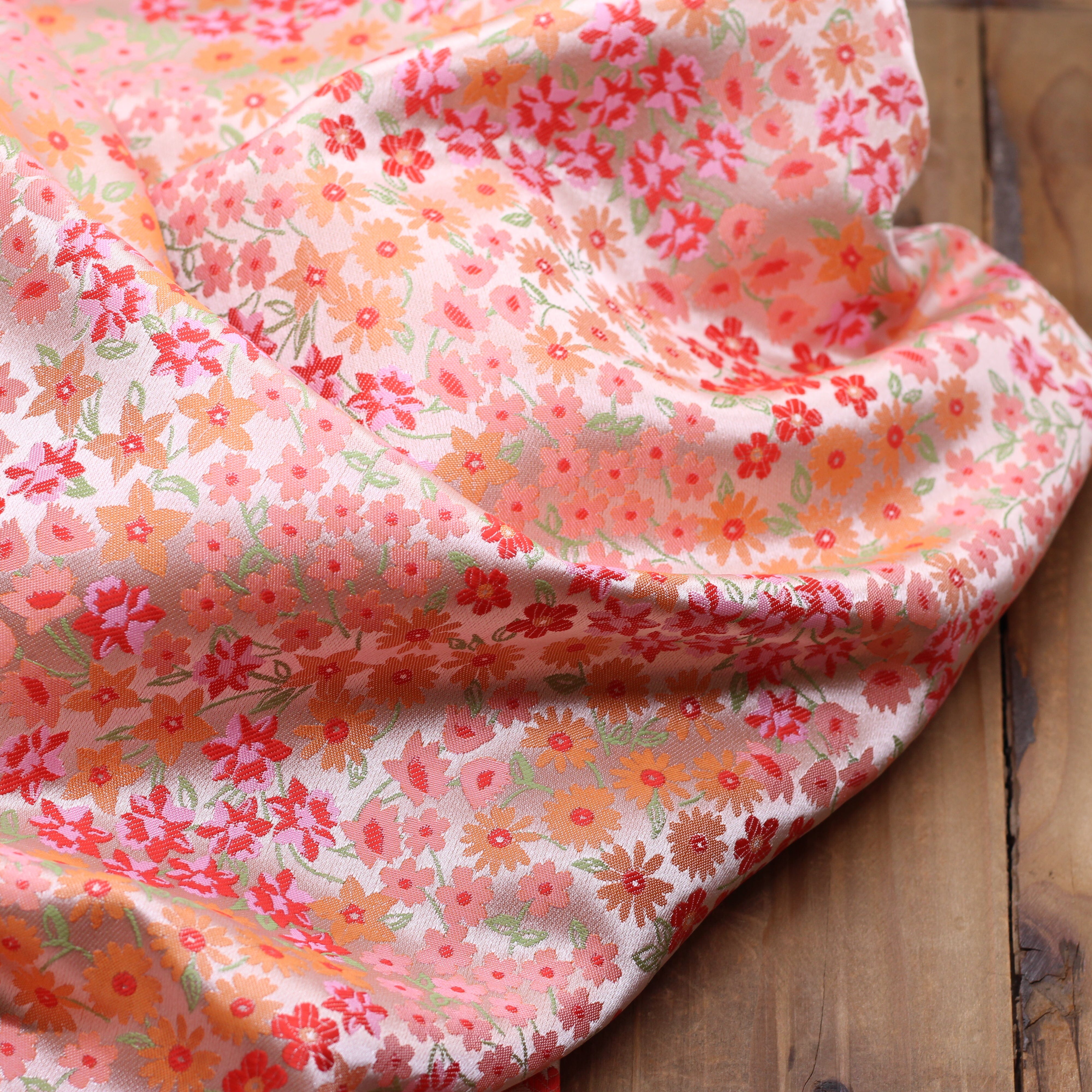 Tissu Jacquard Lurex FLEURI - Saumon (Vendu x10cm) Tissus Sélection Gaspard & Léonie | Gaspard et Léonie Tissus en ligne et Mercerie à Toulouse