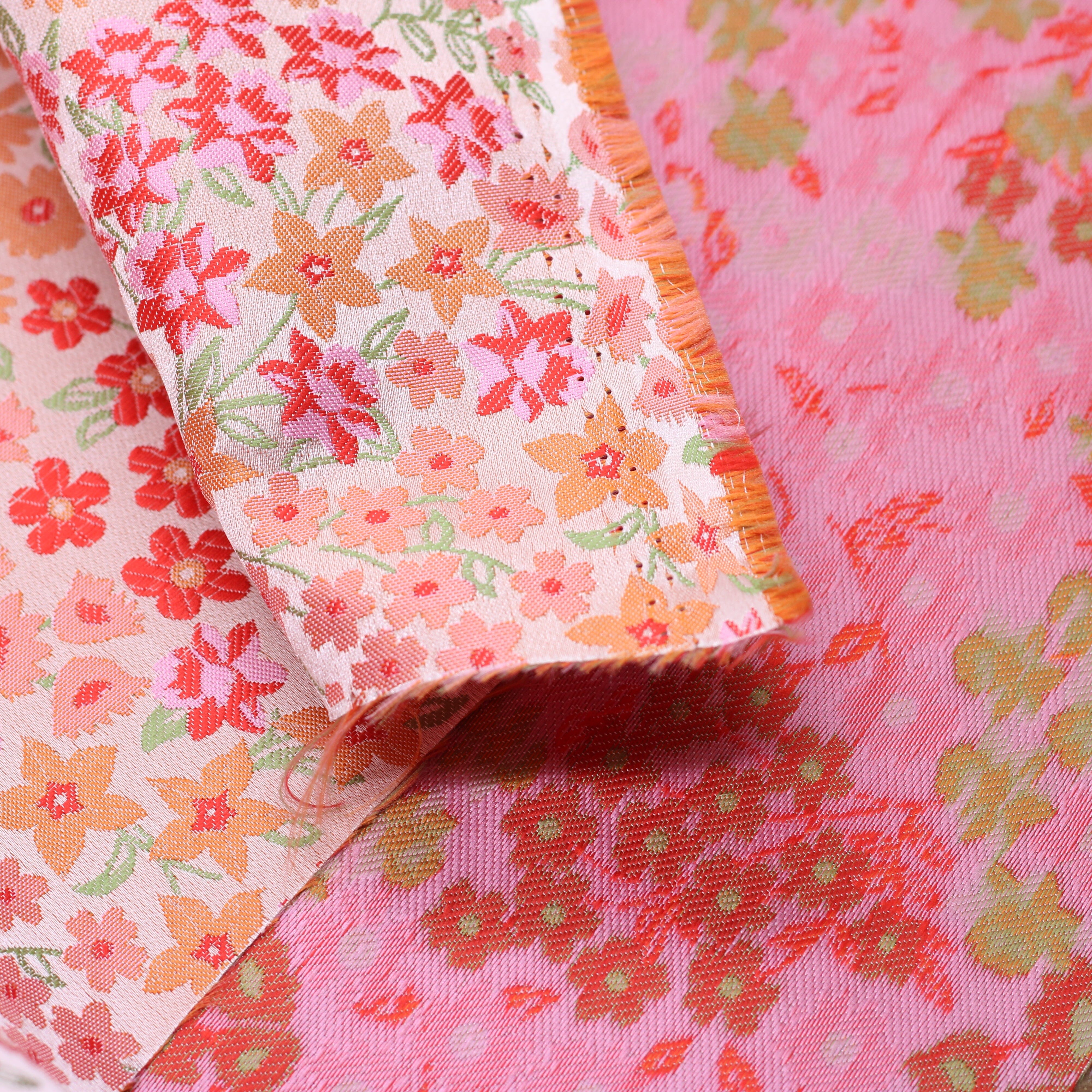 Tissu Jacquard Lurex FLEURI - Saumon (Vendu x10cm) Tissus Sélection Gaspard & Léonie | Gaspard et Léonie Tissus en ligne et Mercerie à Toulouse