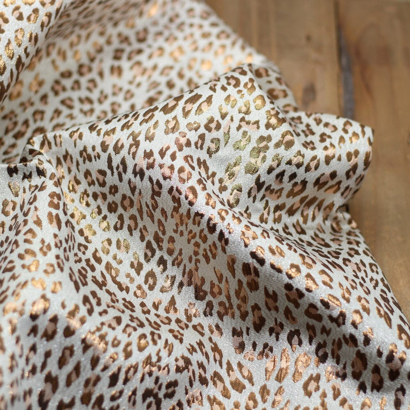 Tissu Jacquard Lurex Léopard - Crème cuivré (Vendu x10cm) Tissus Sélection Gaspard & Léonie | Gaspard et Léonie Tissus en ligne et Mercerie à Toulouse