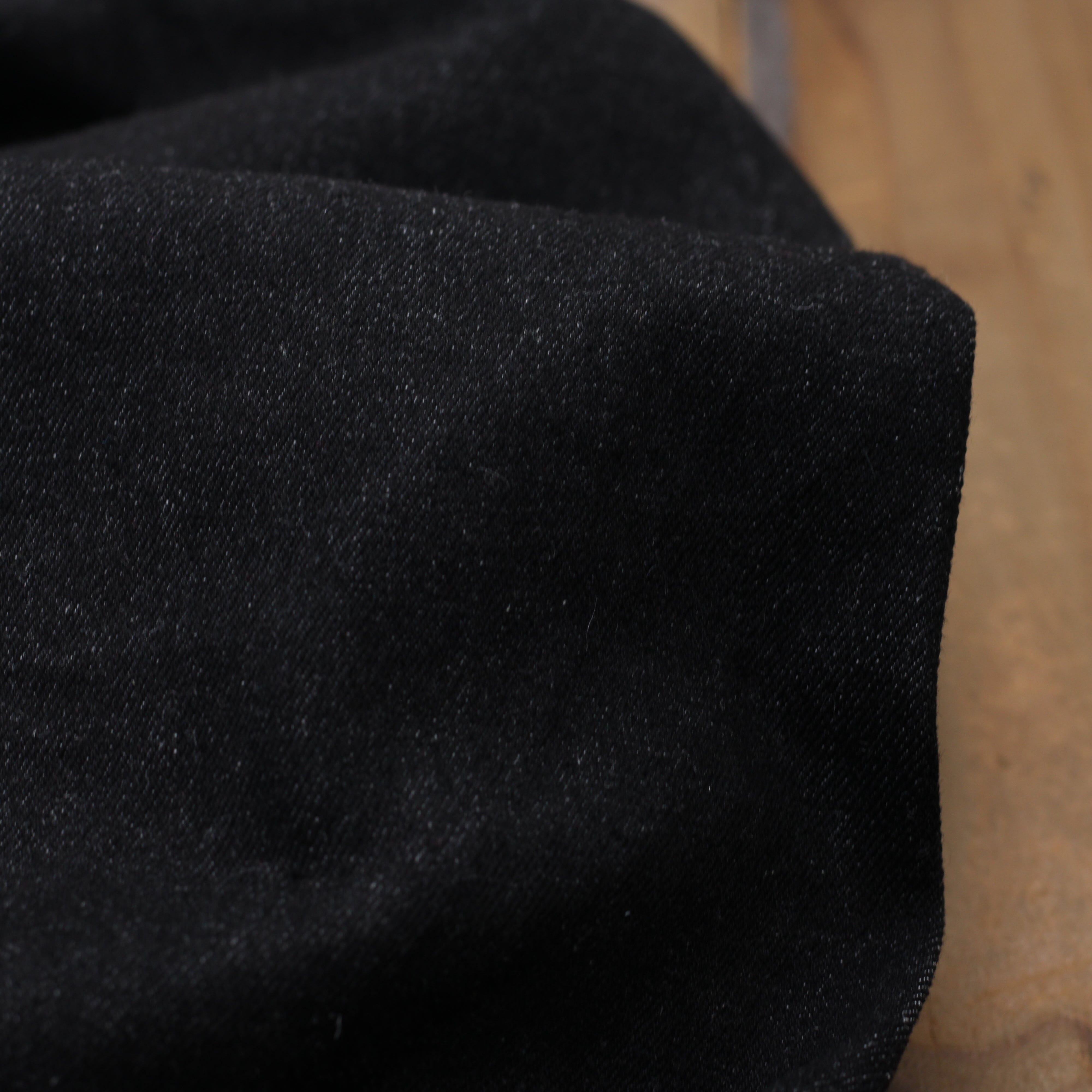 Tissu Jean denim Stretch 11 Oz- Noir (Vendu x10cm) Tissus Sélection Gaspard & Léonie | Gaspard et Léonie Tissus en ligne et Mercerie à Toulouse
