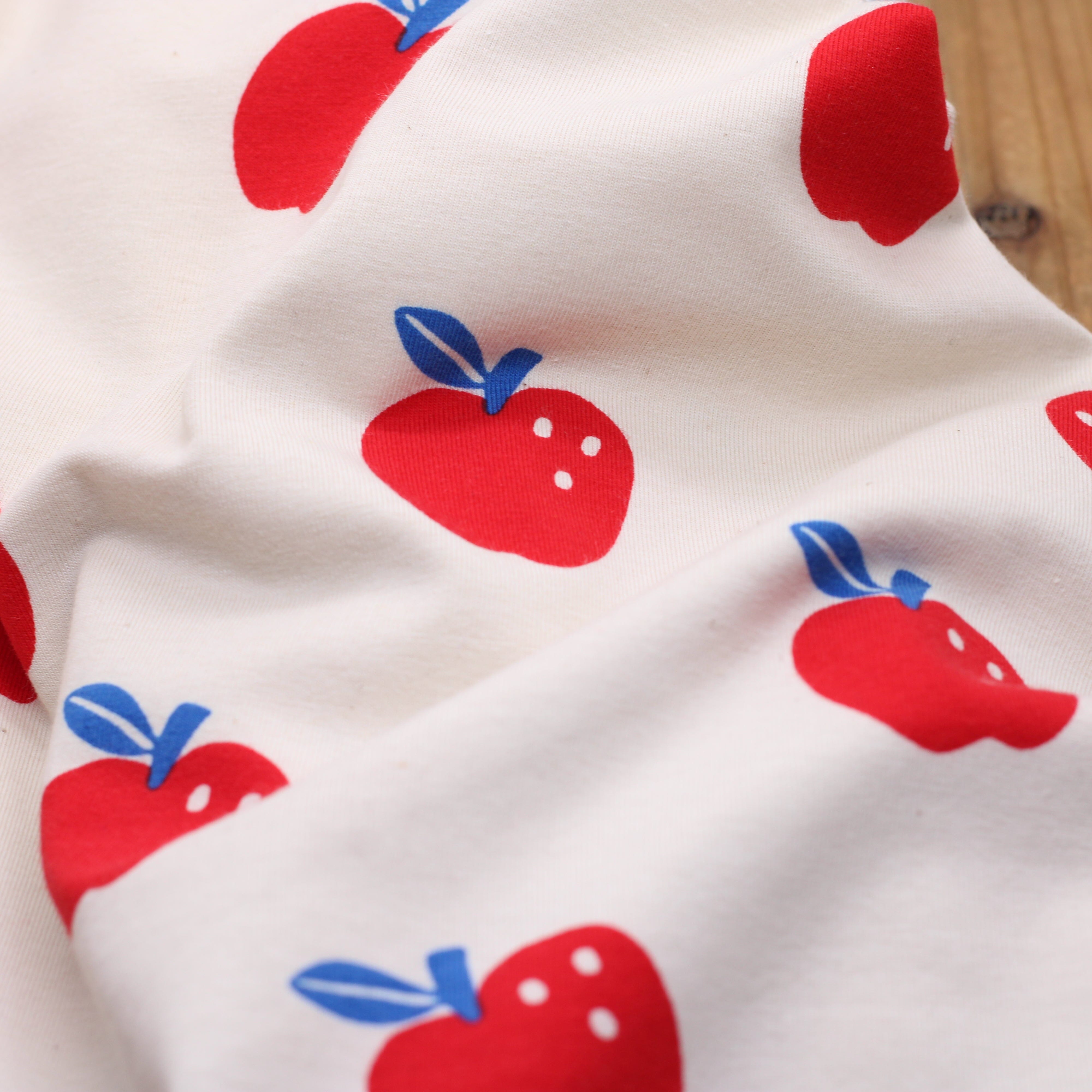 Tissu Jersey de coton BIO - APPLES - Ecru POPPY DESIGNED (Vendu x10cm) Tissus POPPY Designed For You | Gaspard et Léonie Tissus en ligne et Mercerie à Toulouse