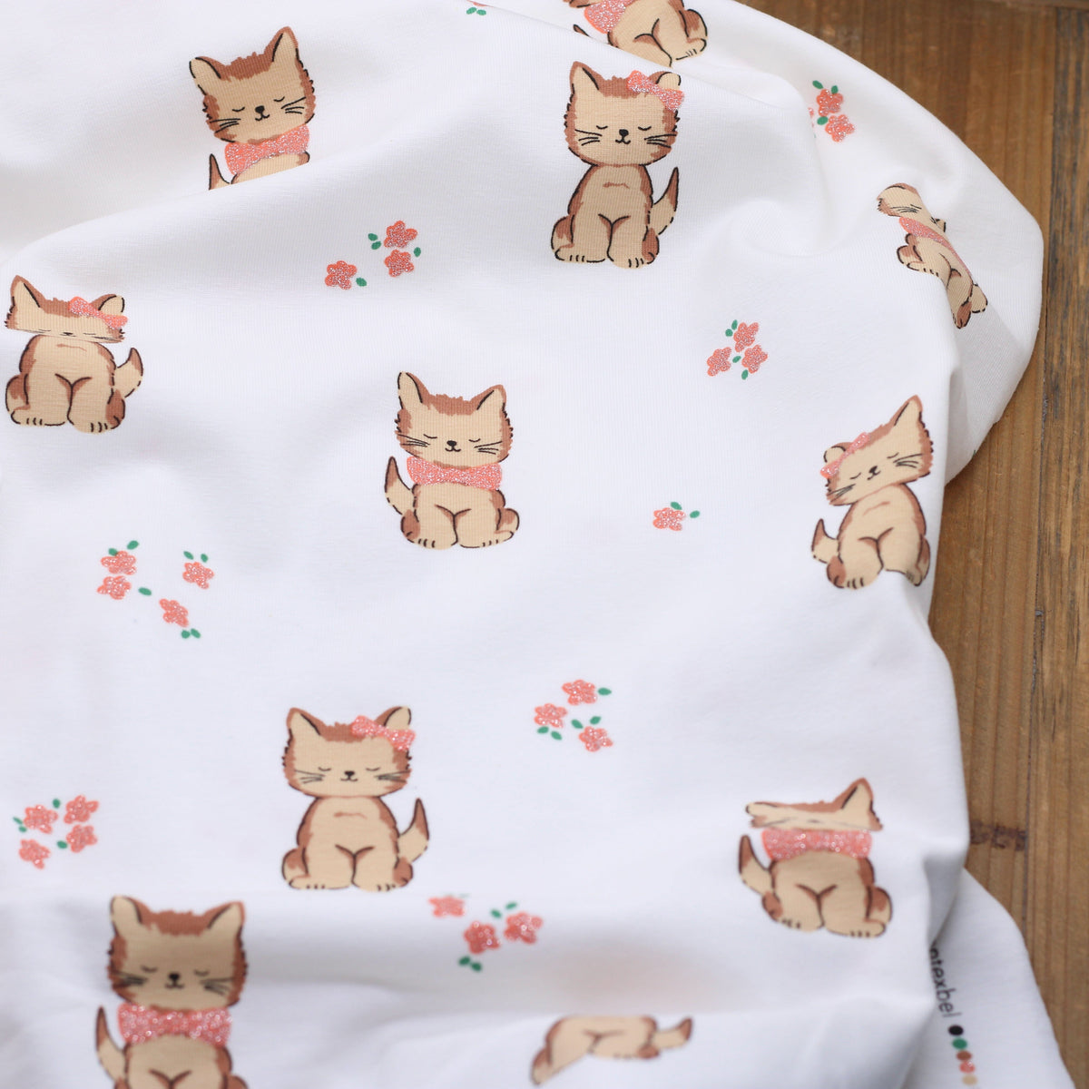 Tissu Jersey de coton - CHATS Glitter - Ecru (vendu x10cm) Tissus Sélection Gaspard & Léonie | Gaspard et Léonie Tissus en ligne et Mercerie à Toulouse