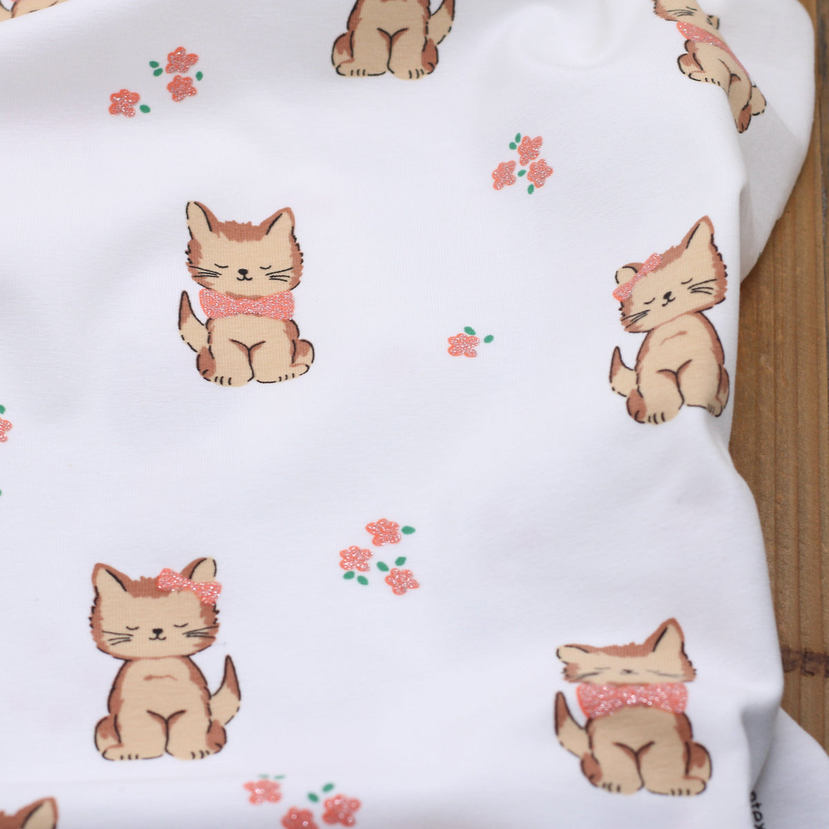 Tissu Jersey de coton - CHATS Glitter - Ecru (vendu x10cm) Tissus Sélection Gaspard & Léonie | Gaspard et Léonie Tissus en ligne et Mercerie à Toulouse