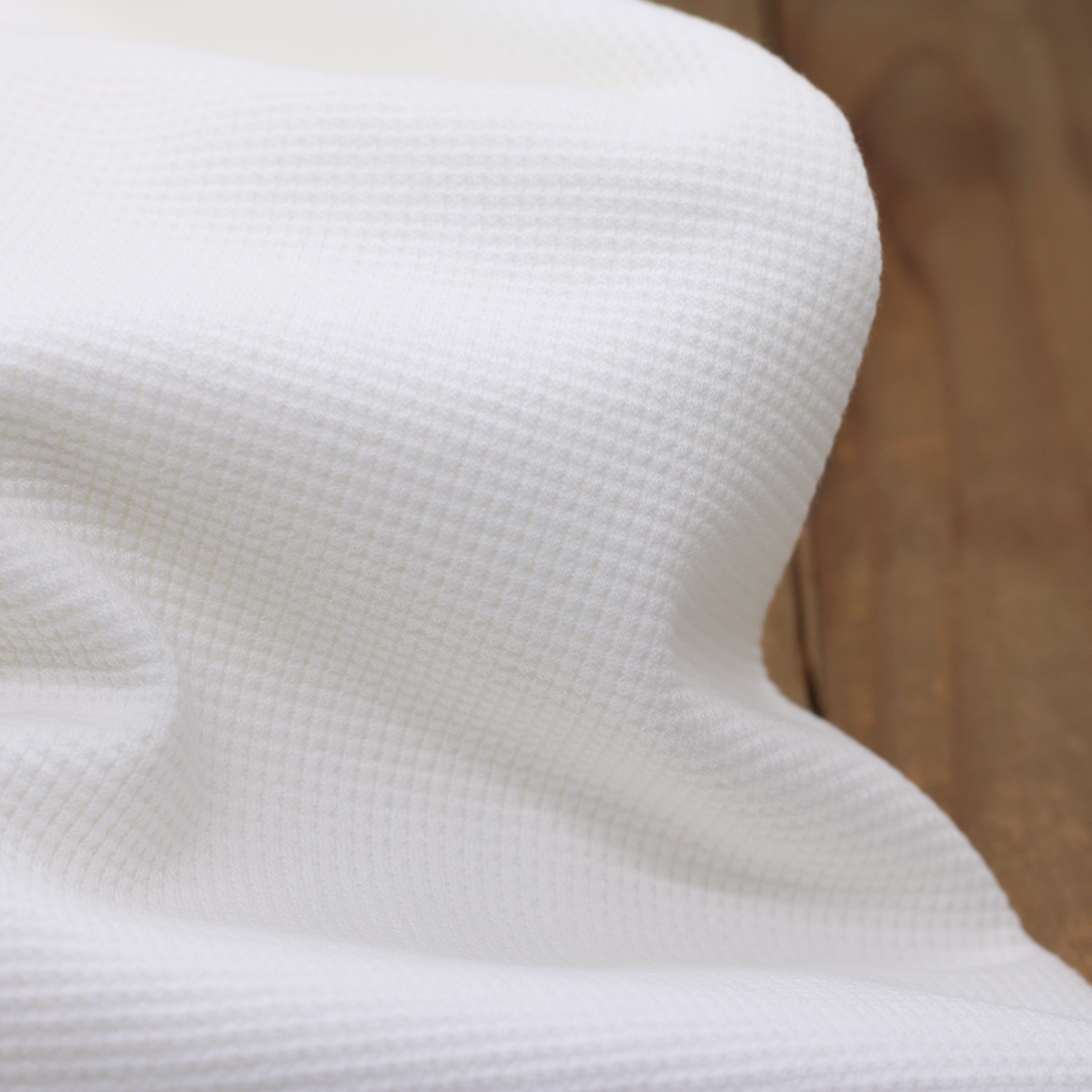 Tissu Jersey de coton gaufré - Ecru (Vendu x10cm) Tissus Sélection Gaspard & Léonie | Gaspard et Léonie Tissus en ligne et Mercerie à Toulouse