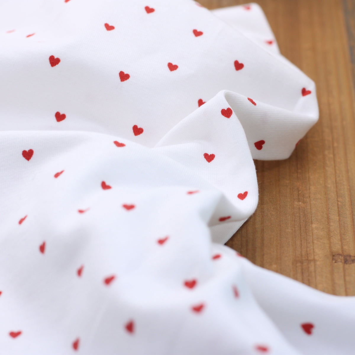 Tissu Jersey de coton - MINI COEURS - Rouge/Blanc (vendu x10cm) Tissus Sélection Gaspard & Léonie | Gaspard et Léonie Tissus en ligne et Mercerie à Toulouse