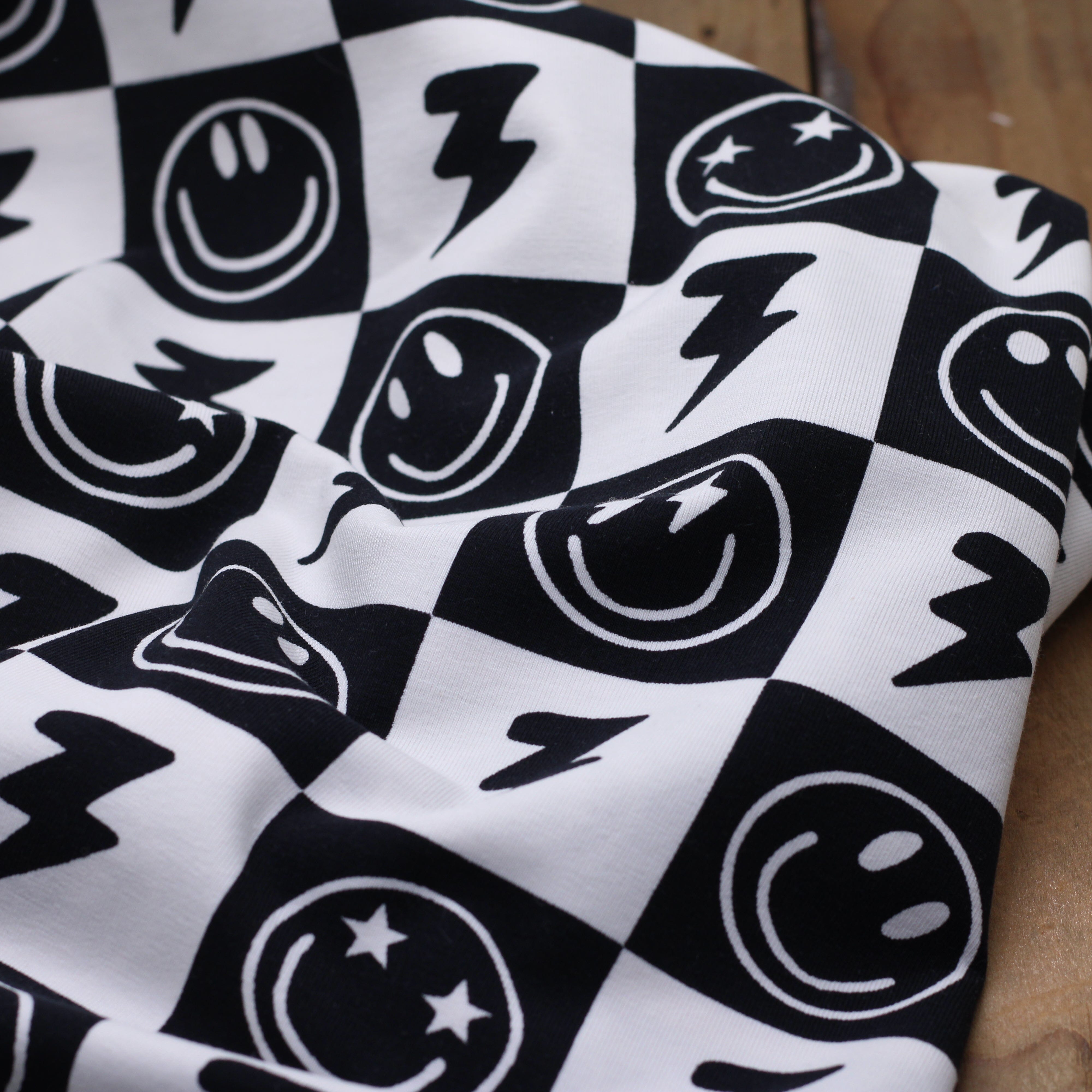 Tissu Jersey de coton - SMILEY - Damier Noir/blanc - POPPY DESIGNED (Vendu x10cm) Tissus POPPY Designed For You | Gaspard et Léonie Tissus en ligne et Mercerie à Toulouse