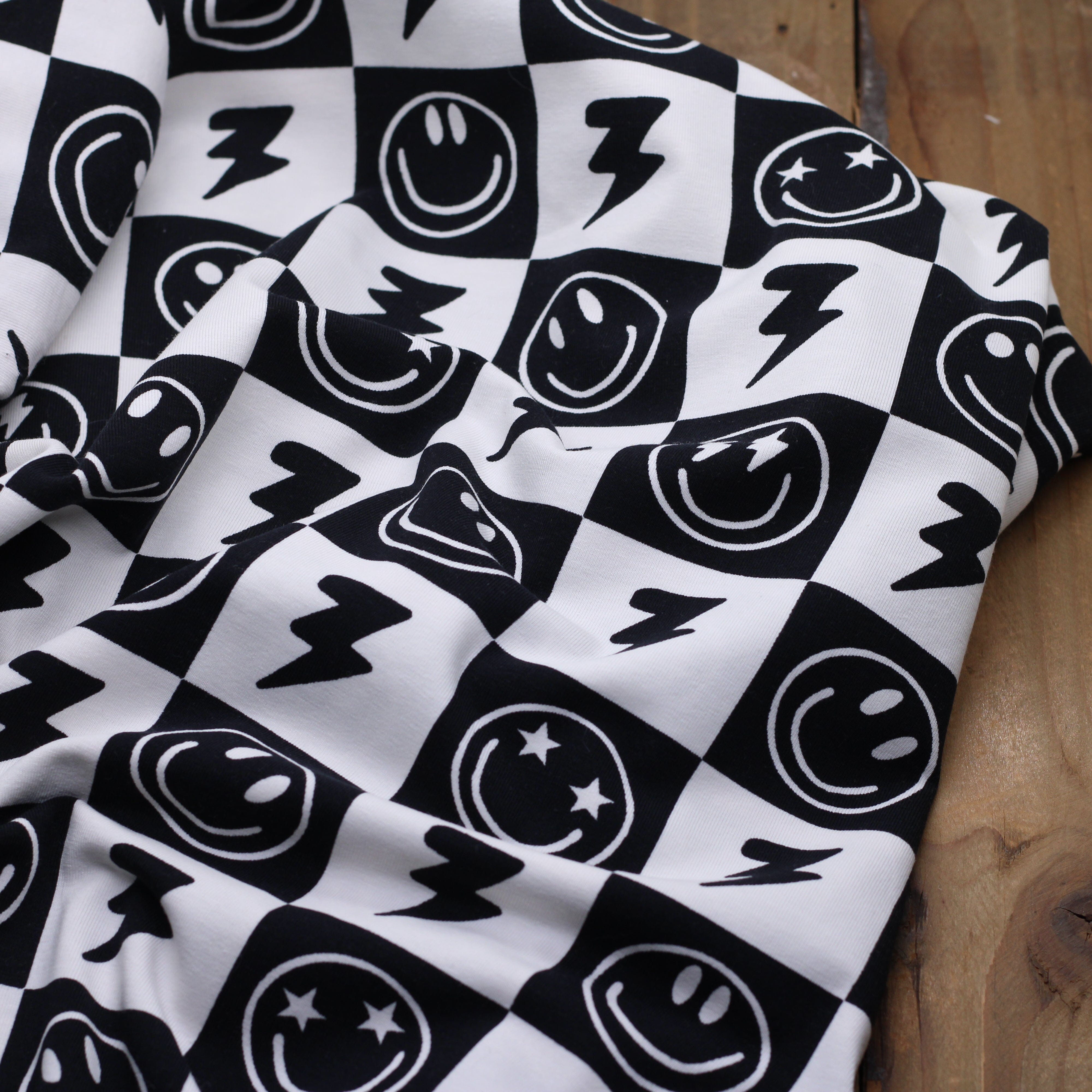 Tissu Jersey de coton - SMILEY - Damier Noir/blanc - POPPY DESIGNED (Vendu x10cm) Tissus POPPY Designed For You | Gaspard et Léonie Tissus en ligne et Mercerie à Toulouse