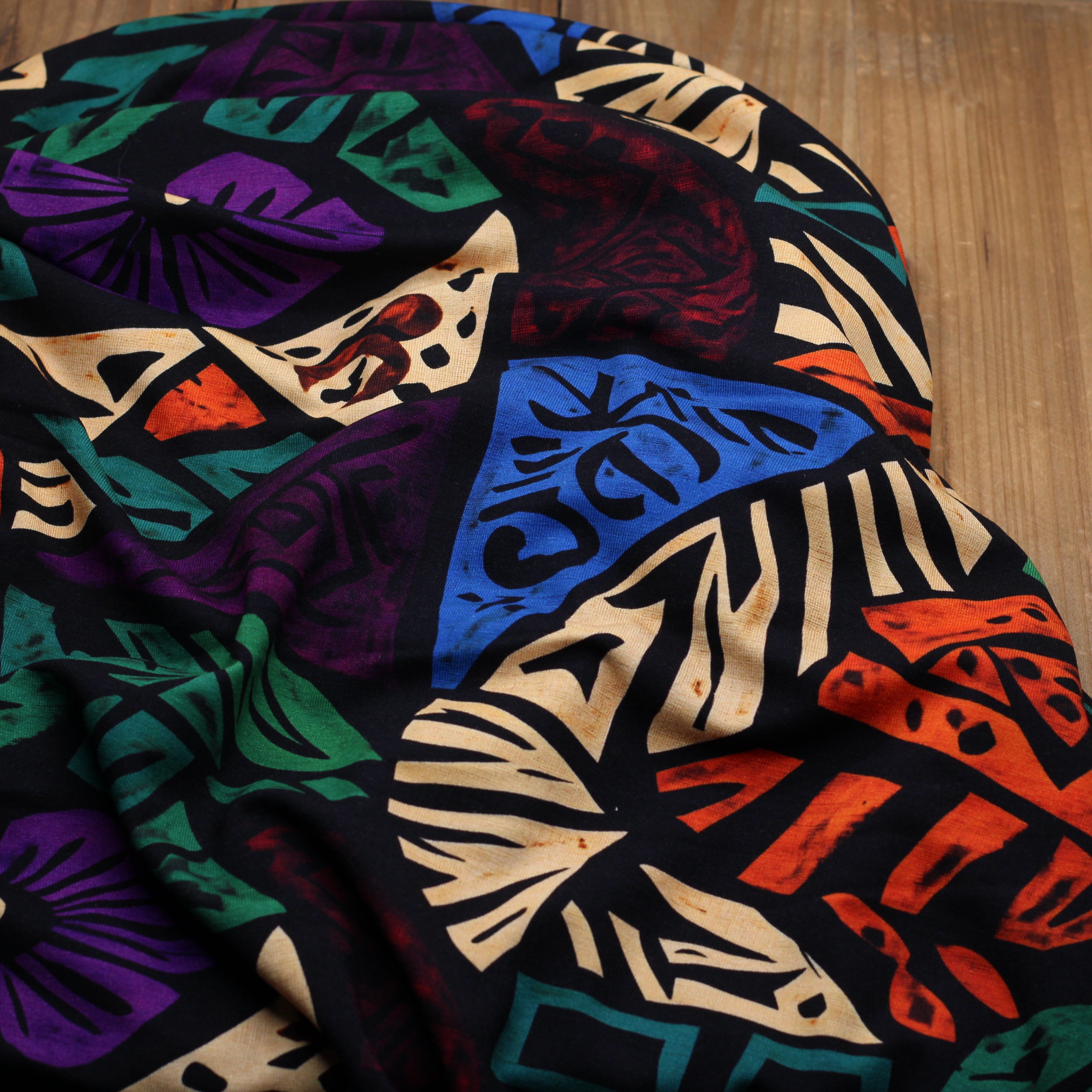 Tissu jersey de viscose - ABSTRAIT - Noir (Vendu x10cm) Tissus Sélection Gaspard & Léonie | Gaspard et Léonie Tissus en ligne et Mercerie à Toulouse