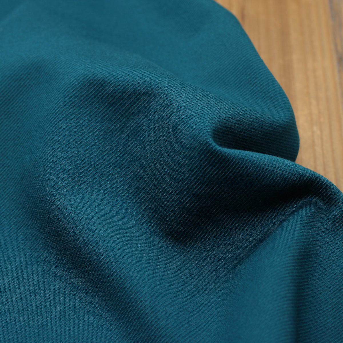 Tissu Jersey Milano Twill uni - Pétrole (Vendu x10cm) Tissus L'atelier de Gaspard et Léonie | Gaspard et Léonie Tissus en ligne et Mercerie à Toulouse