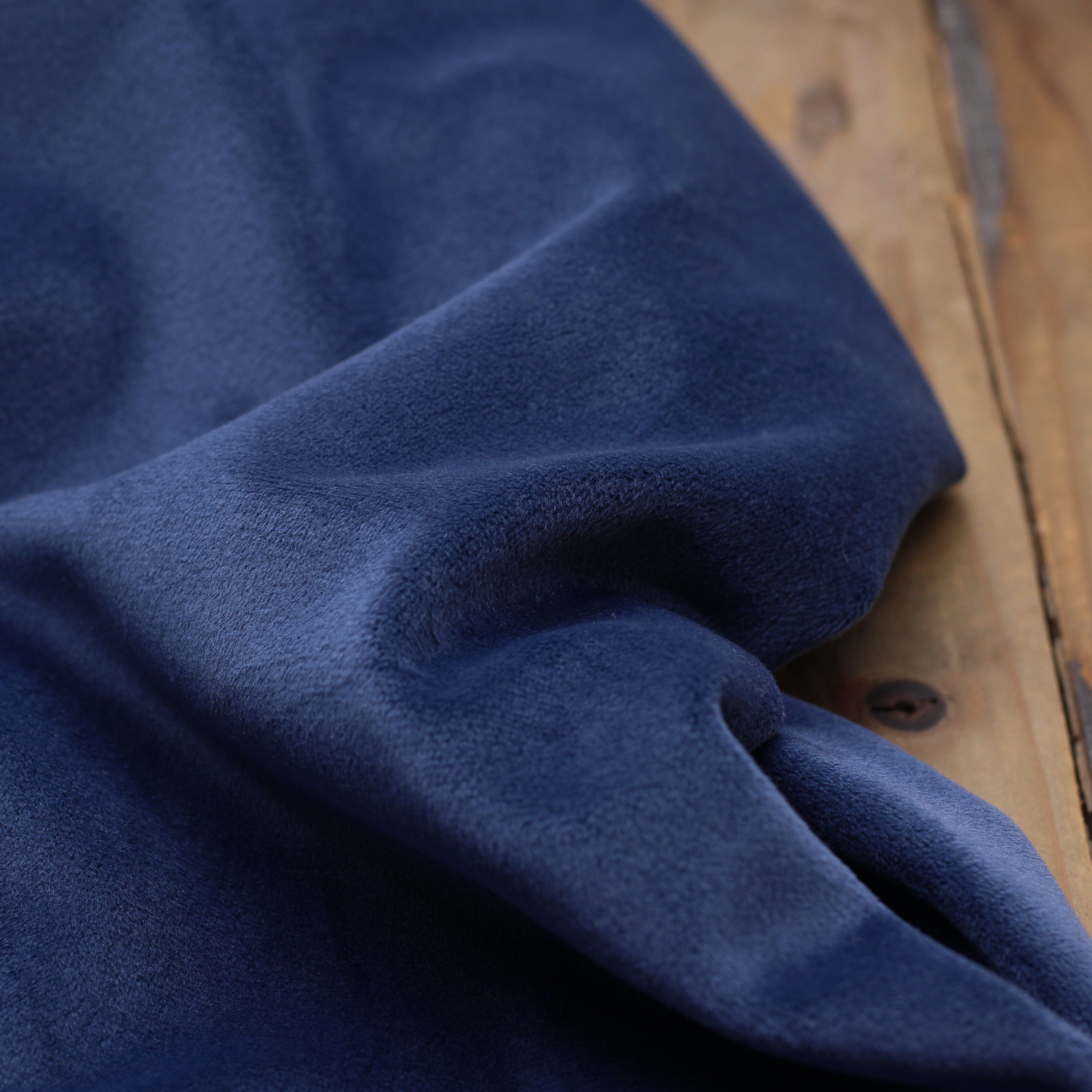Tissu Jersey velours Ras - Bleu Denim (Vendu x10cm) Tissus Sélection Gaspard & Léonie | Gaspard et Léonie Tissus en ligne et Mercerie à Toulouse