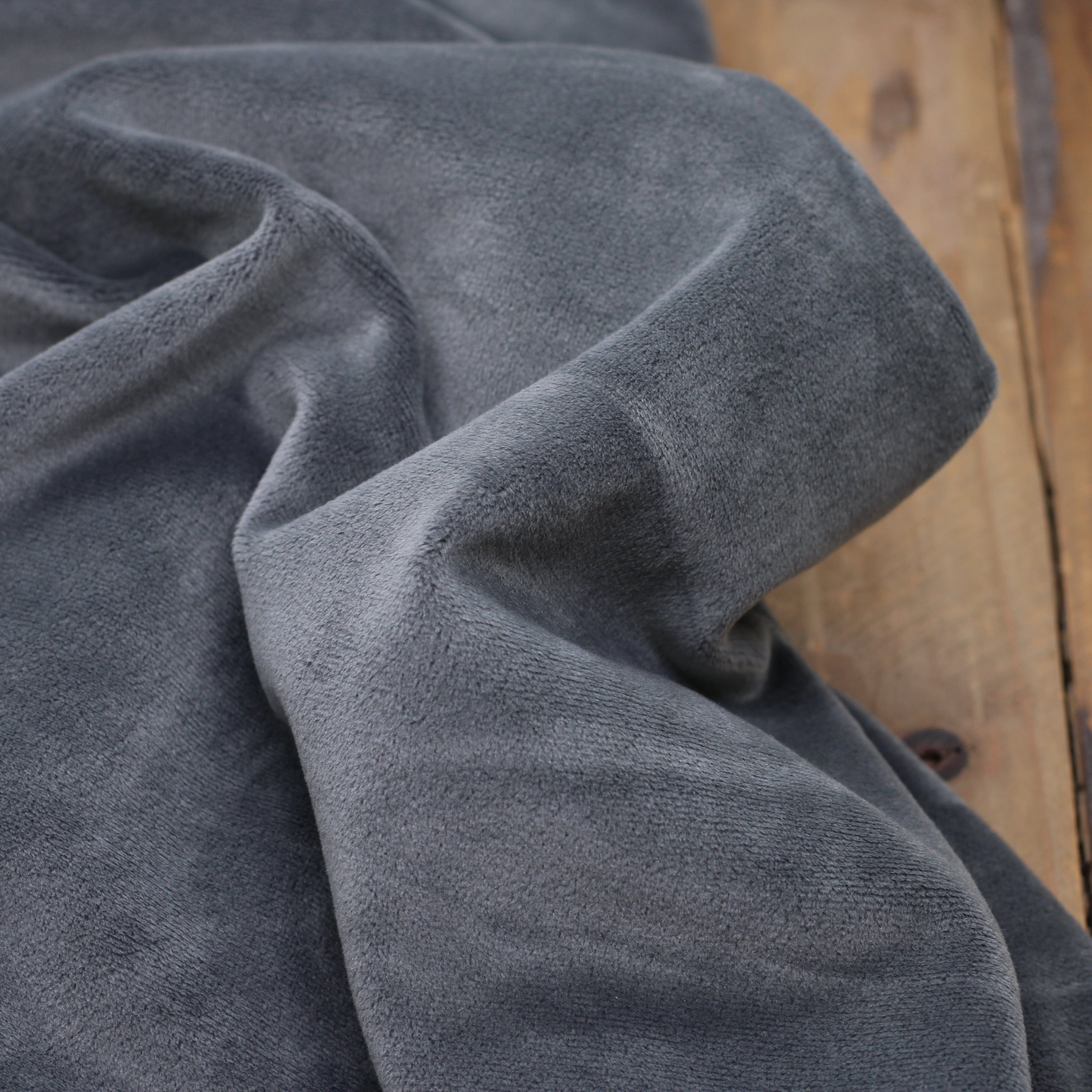 Tissu Jersey velours Ras - Gris (Vendu x10cm) Tissus Sélection Gaspard & Léonie | Gaspard et Léonie Tissus en ligne et Mercerie à Toulouse