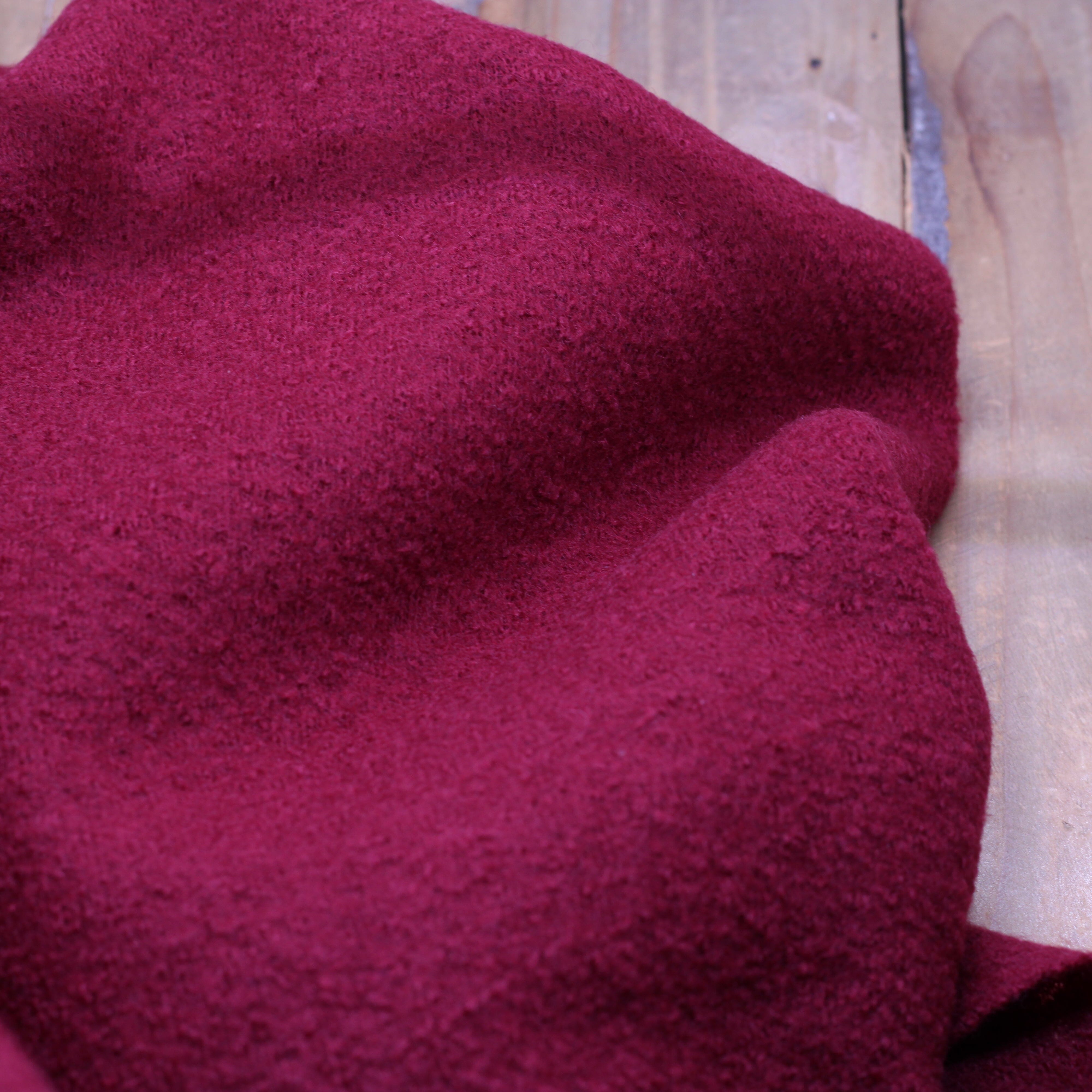 Tissu Laine Manteaux - Rouge bordeaux Vendu x10cm) Tissus Sélection Gaspard & Léonie | Gaspard et Léonie Tissus en ligne et Mercerie à Toulouse