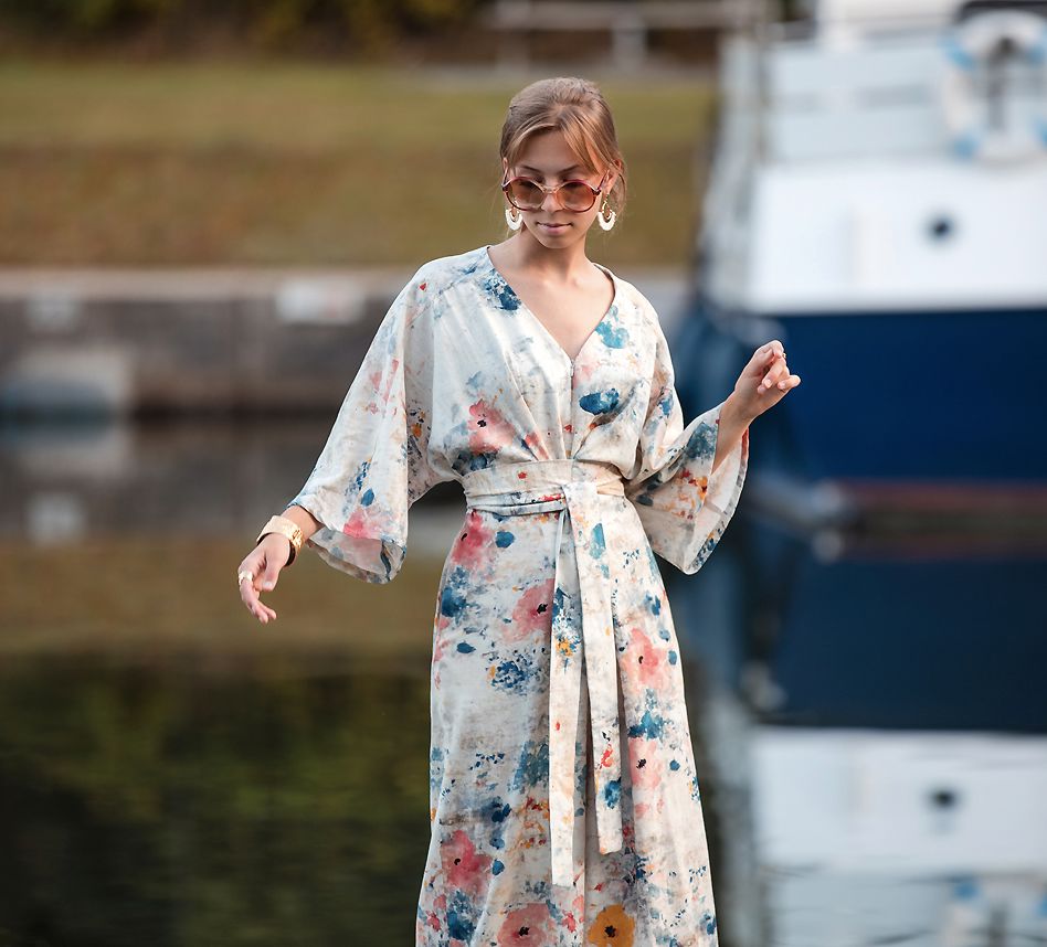 Tissu Lin Viscose - ROSES ON CANVAS - See You At Six (Vendu x10cm) Tissus SEE YOU AT SIX | Gaspard et Léonie Tissus en ligne et Mercerie à Toulouse