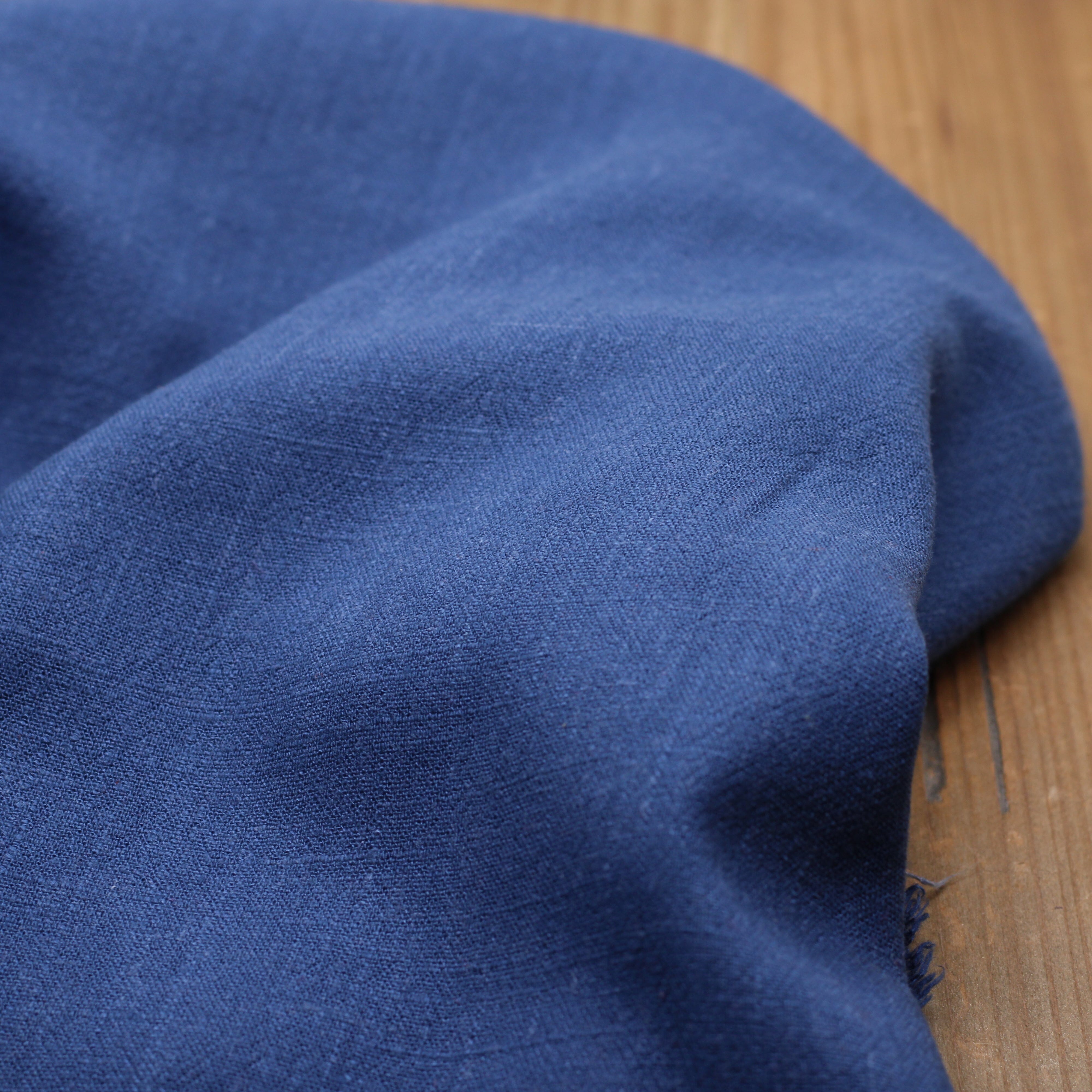 Tissu Lin Viscose Uni - Bleu Denim (Vendu x10cm) Tissus Sélection Gaspard & Léonie | Gaspard et Léonie Tissus en ligne et Mercerie à Toulouse