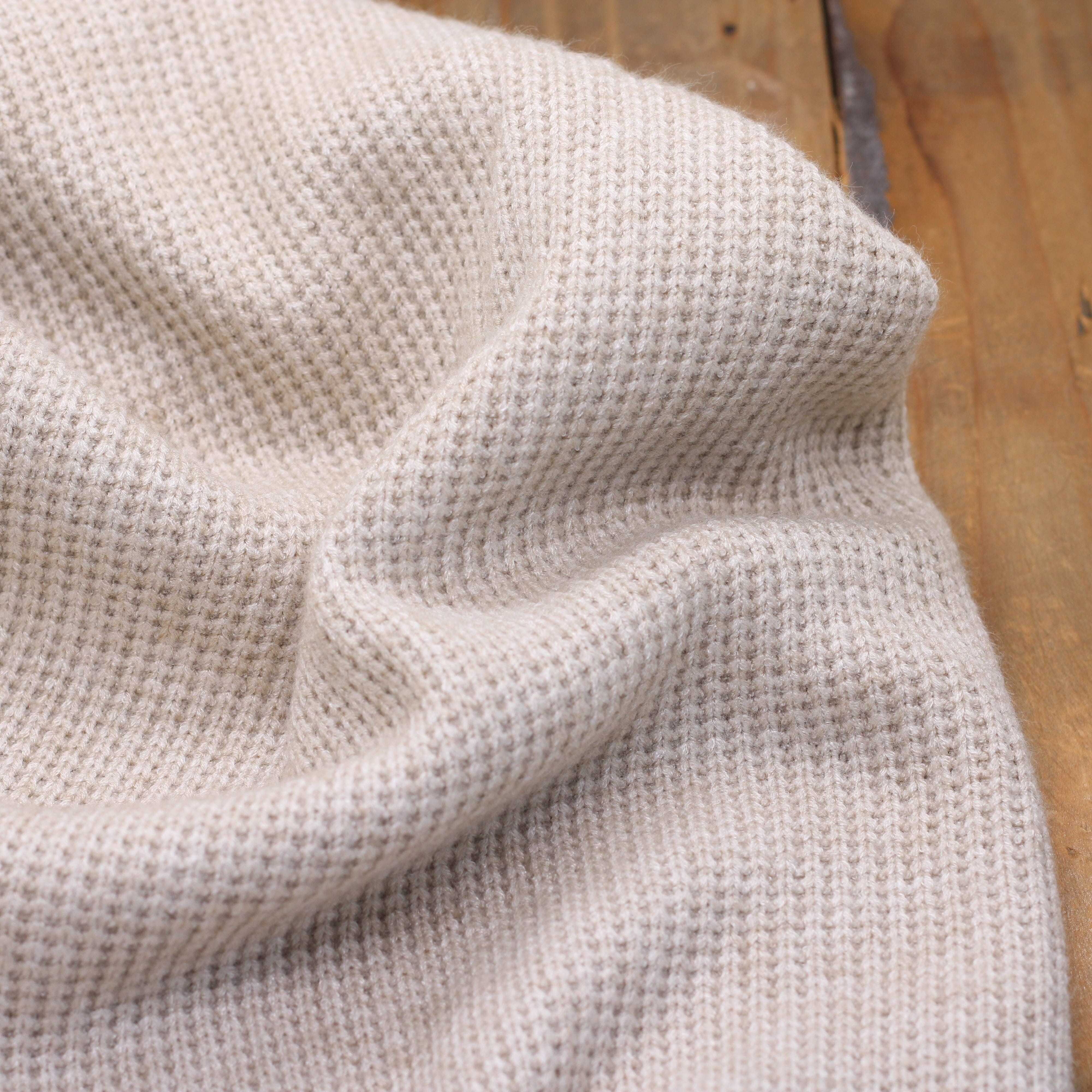 Tissu mailles Viscose Tricot - Beige clair Tissus Sélection Gaspard & Léonie | Gaspard et Léonie Tissus en ligne et Mercerie à Toulouse