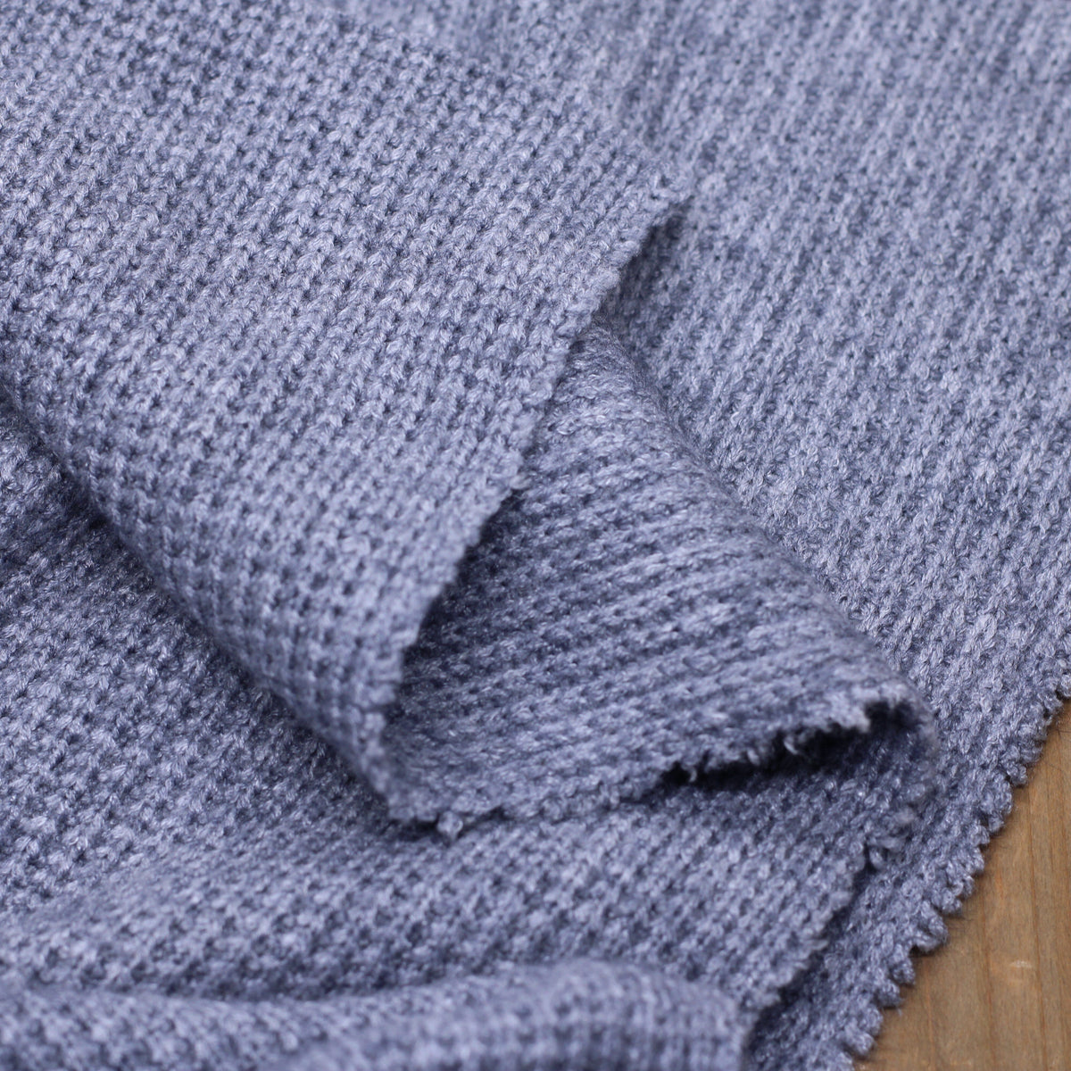 Tissu mailles Viscose Tricot NORVY - Bleu (Vendu x10cm) Tissus Sélection Gaspard & Léonie | Gaspard et Léonie Tissus en ligne et Mercerie à Toulouse