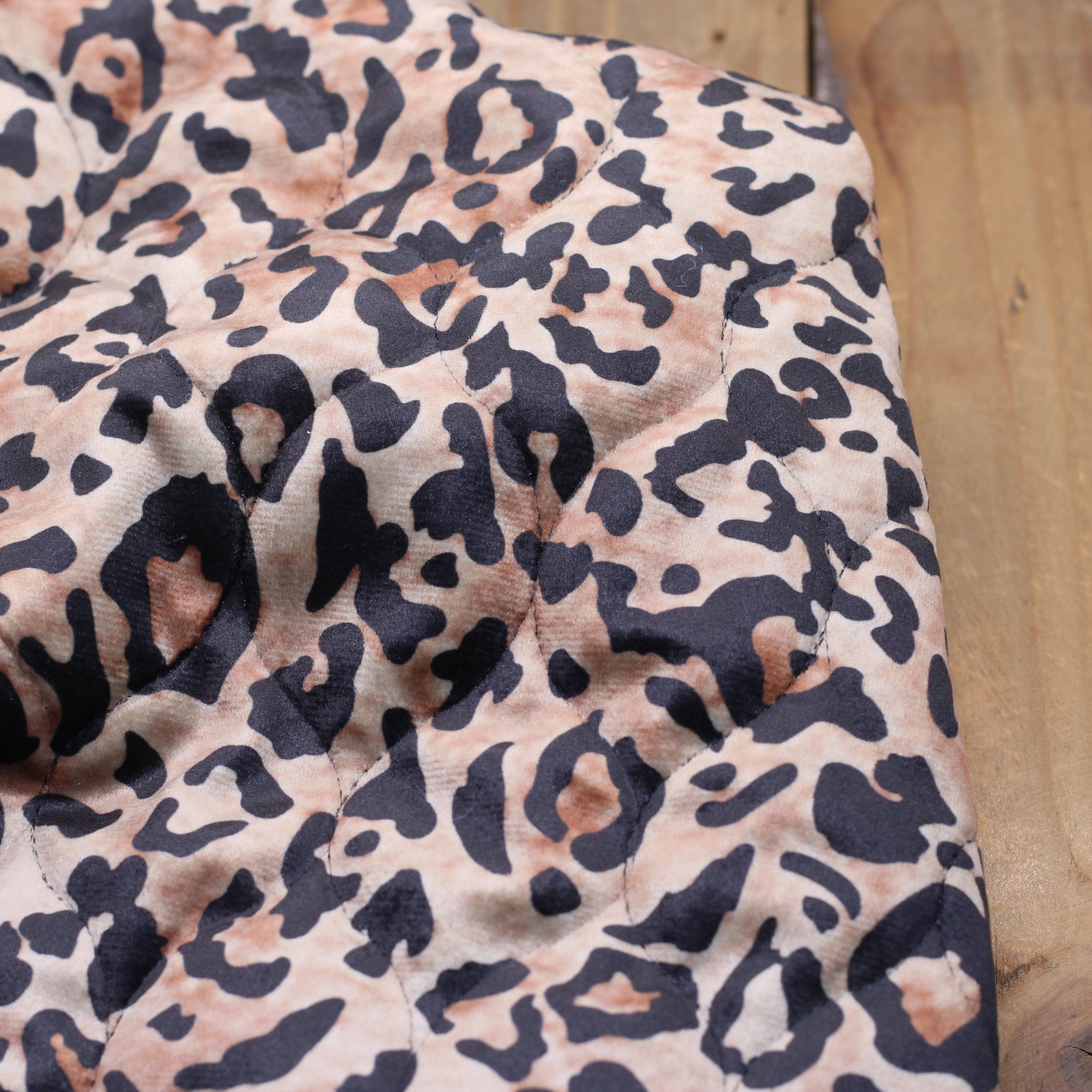 Tissu Molletonné Matelassé - LEOPARD - Noir (Vendu x10cm) Tissus Sélection Gaspard & Léonie | Gaspard et Léonie Tissus en ligne et Mercerie à Toulouse