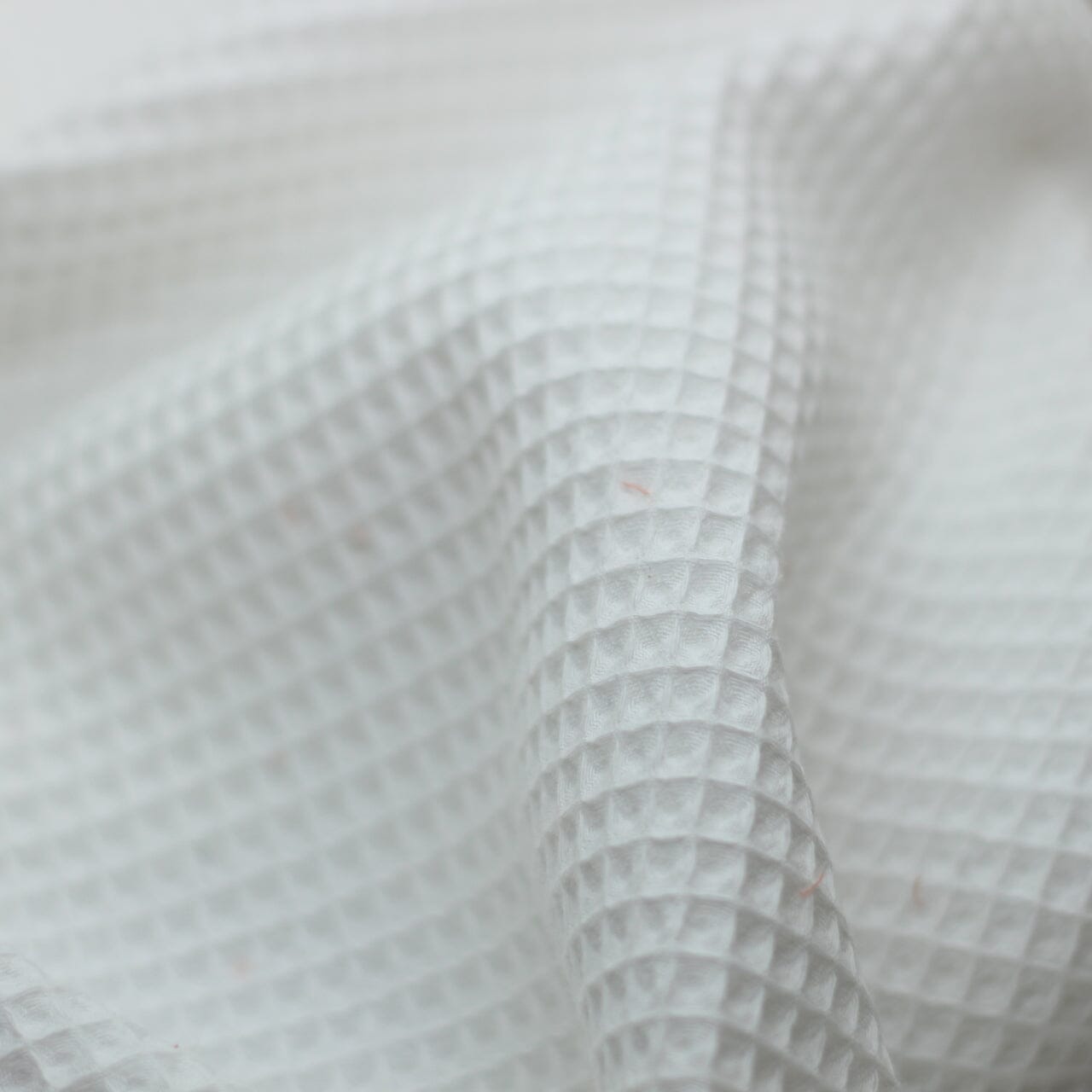 Tissu piqué de coton Nid d'abeille - Blanc (Vendu x10cm) Tissus Sélection Gaspard & Léonie | Gaspard et Léonie Tissus en ligne et Mercerie à Toulouse