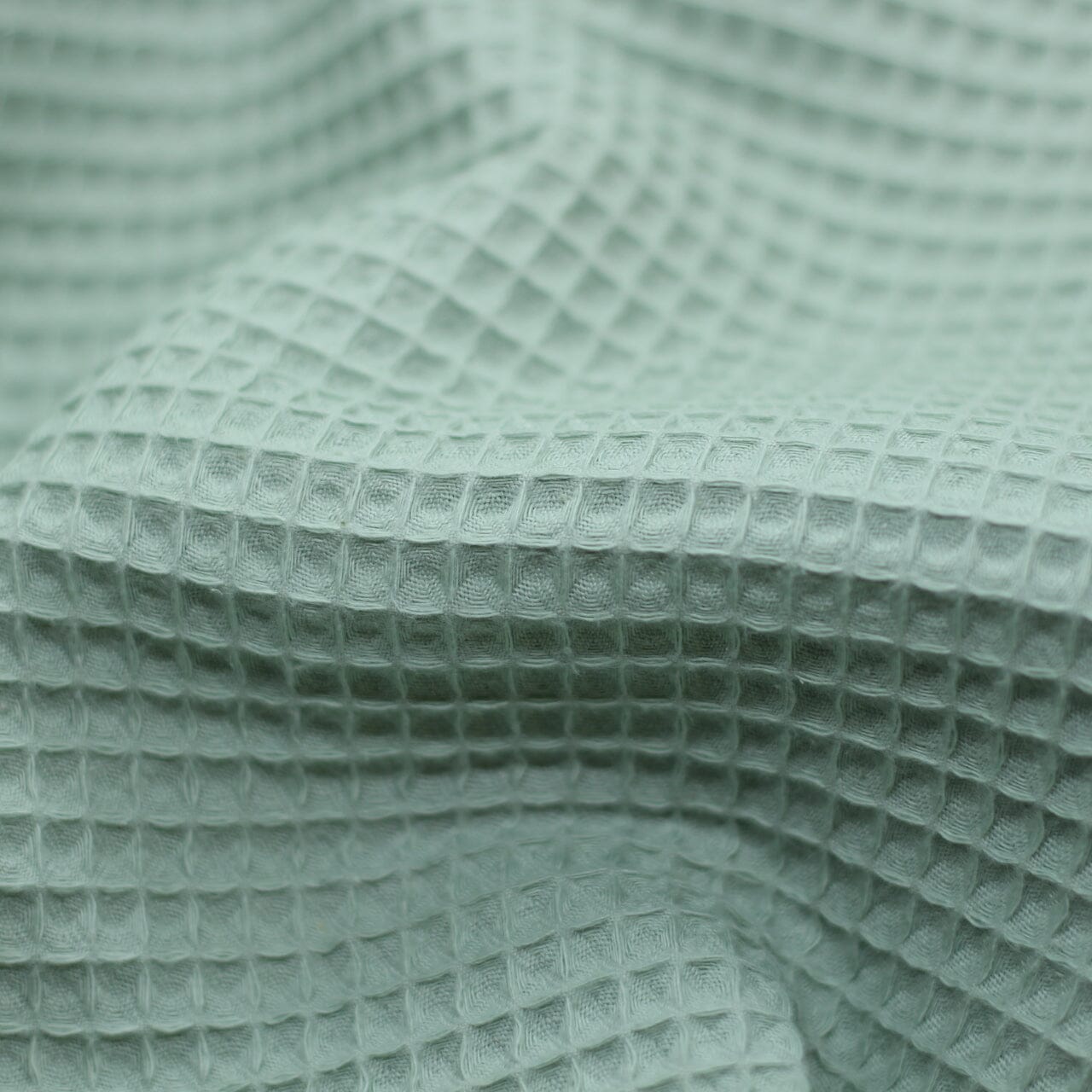 Tissu piqué de coton Nid d'abeille - Vert amande (Vendu x10cm) Tissus Sélection Gaspard & Léonie | Gaspard et Léonie Tissus en ligne et Mercerie à Toulouse